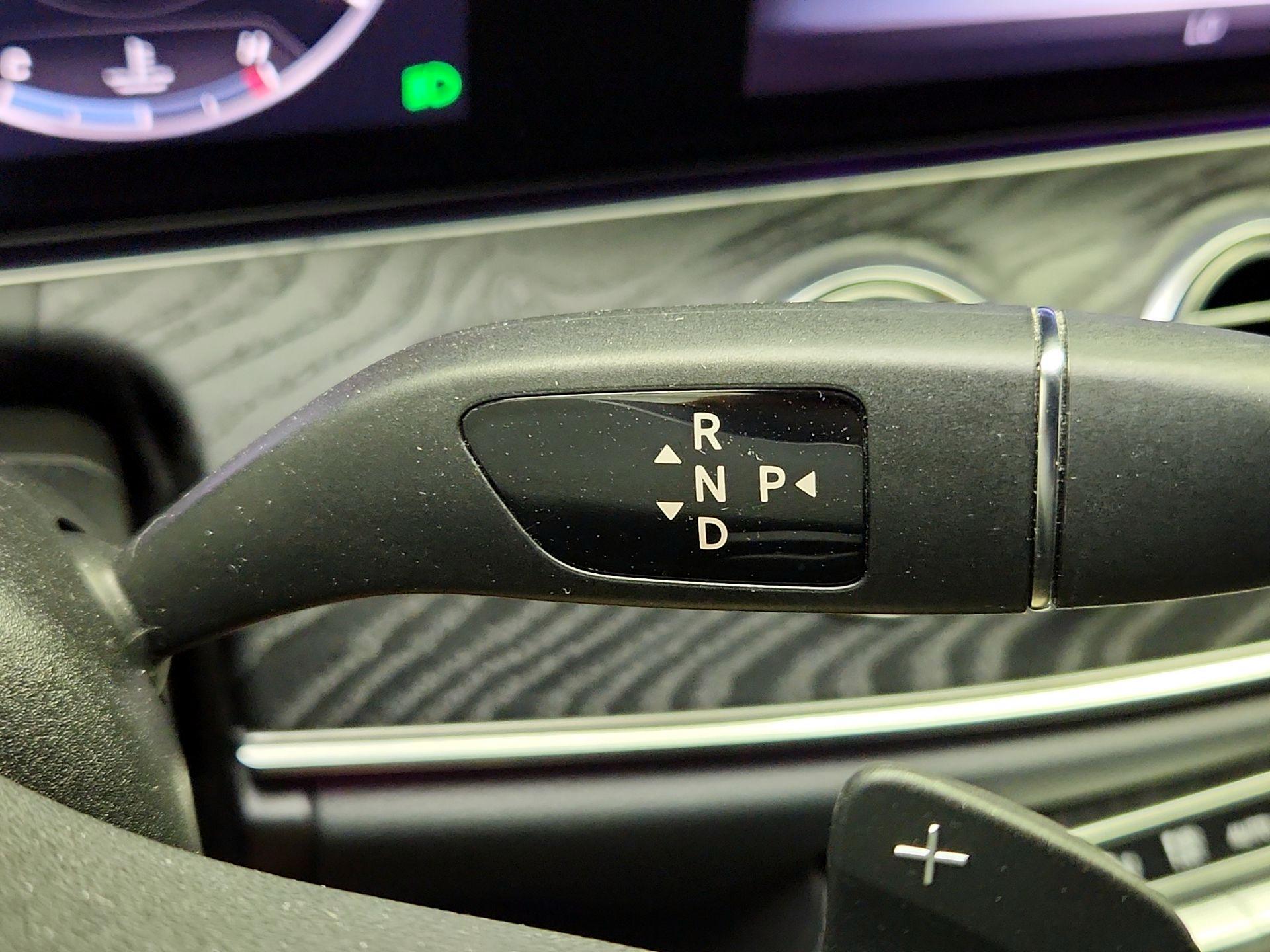 Thumbnail: 2020 Mercedes-Benz E-Class - 17