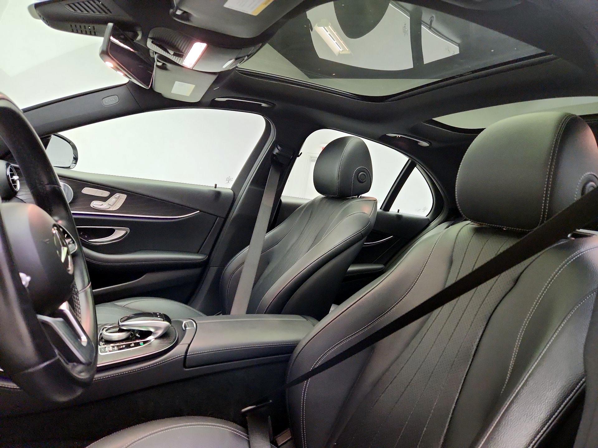 Thumbnail: 2020 Mercedes-Benz E-Class - 19