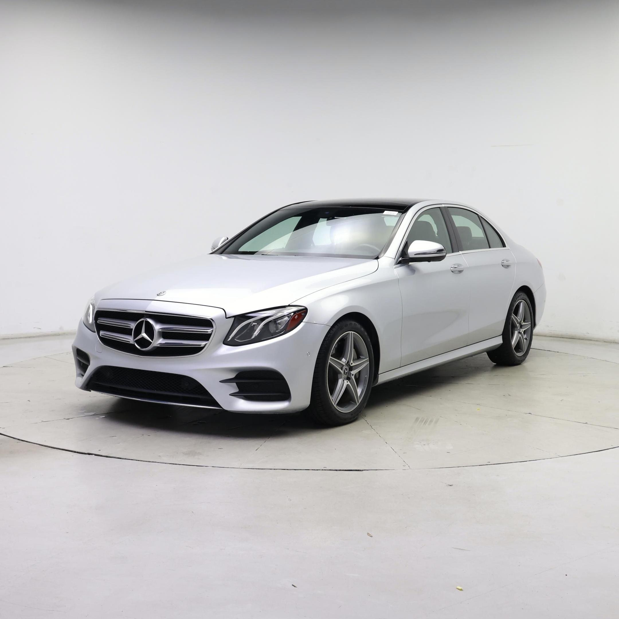 Thumbnail: 2020 Mercedes-Benz E-Class - 4