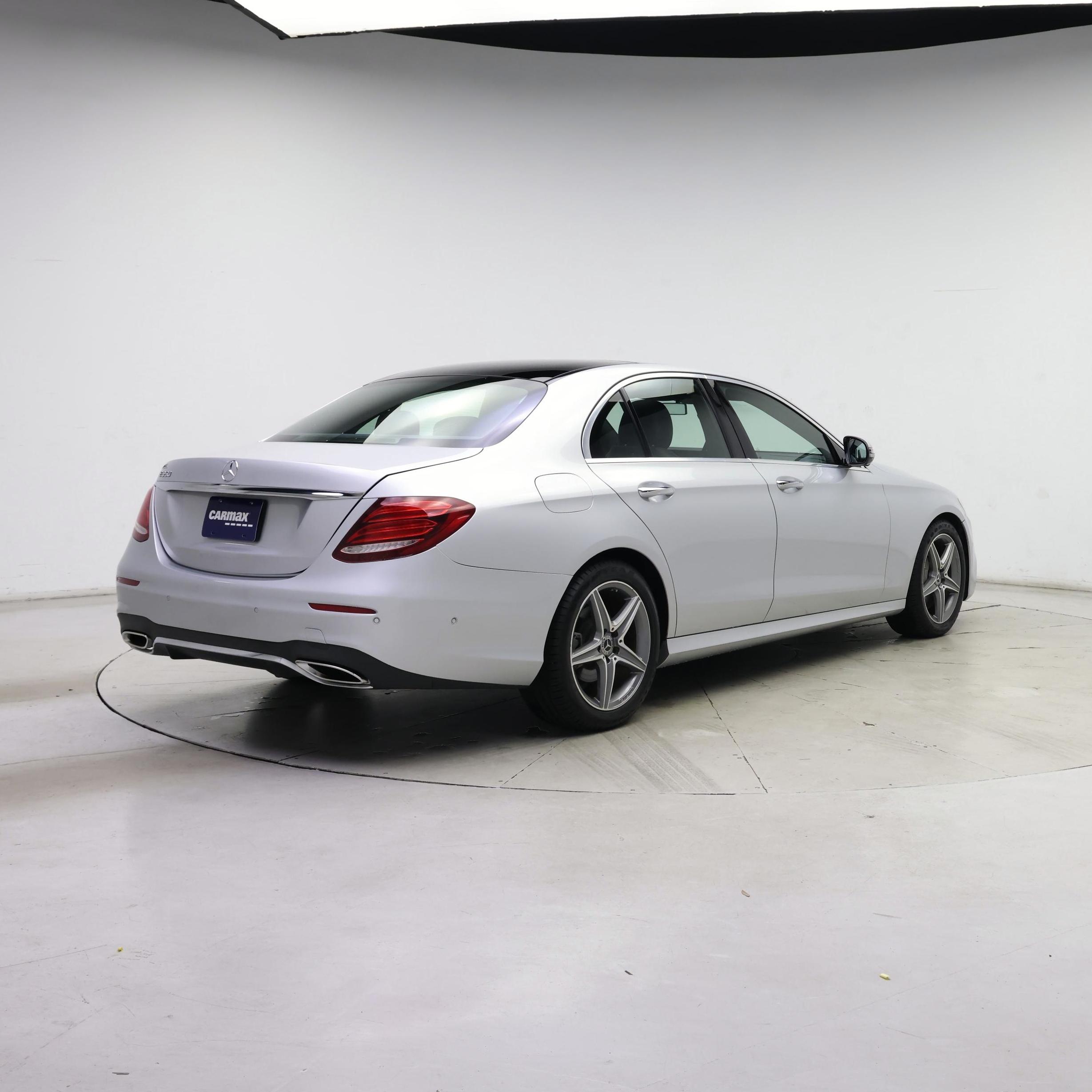 Thumbnail: 2020 Mercedes-Benz E-Class - 8