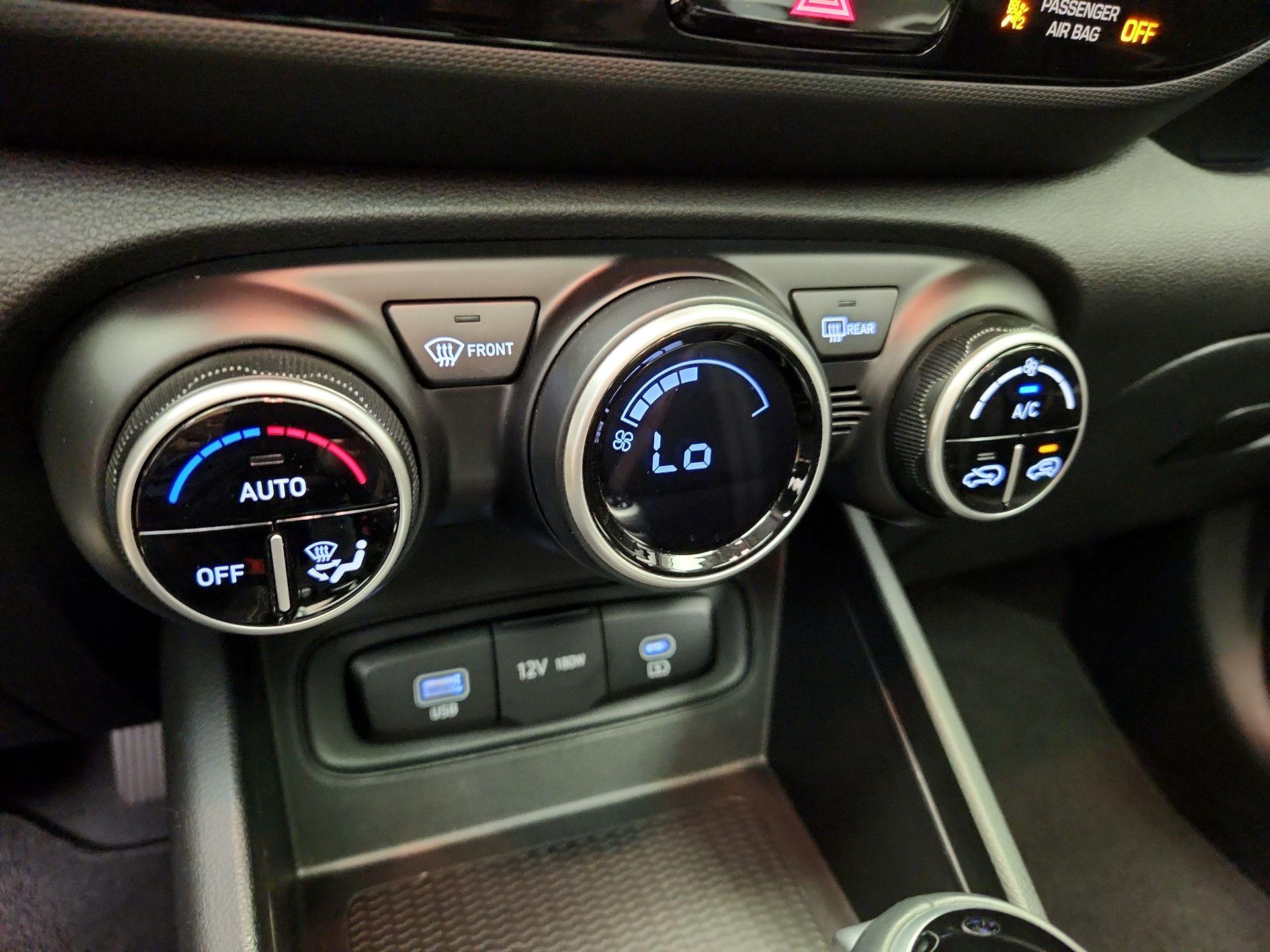 Thumbnail: 2024 Hyundai Venue - 16