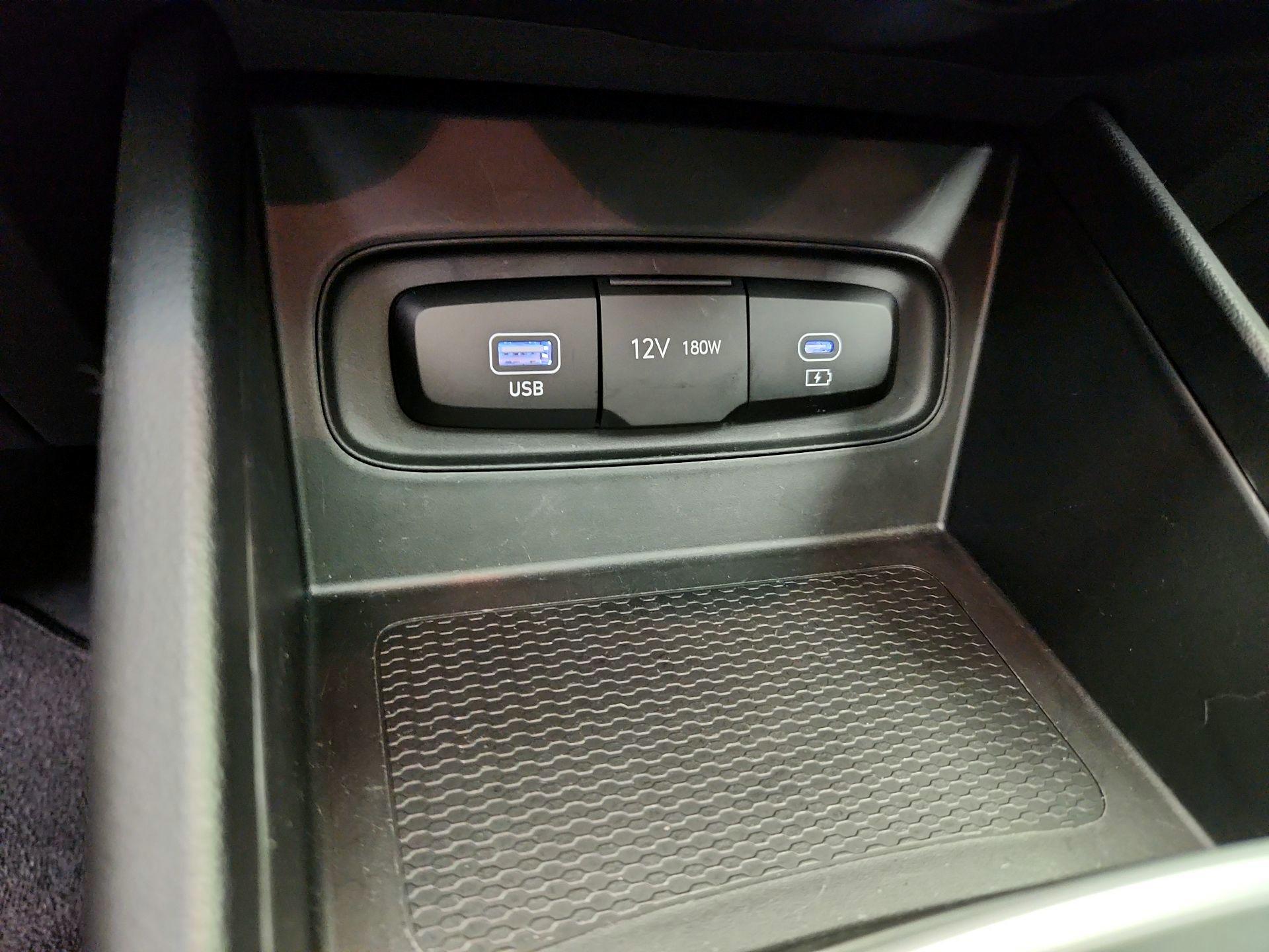 Thumbnail: 2024 Hyundai Venue - 18