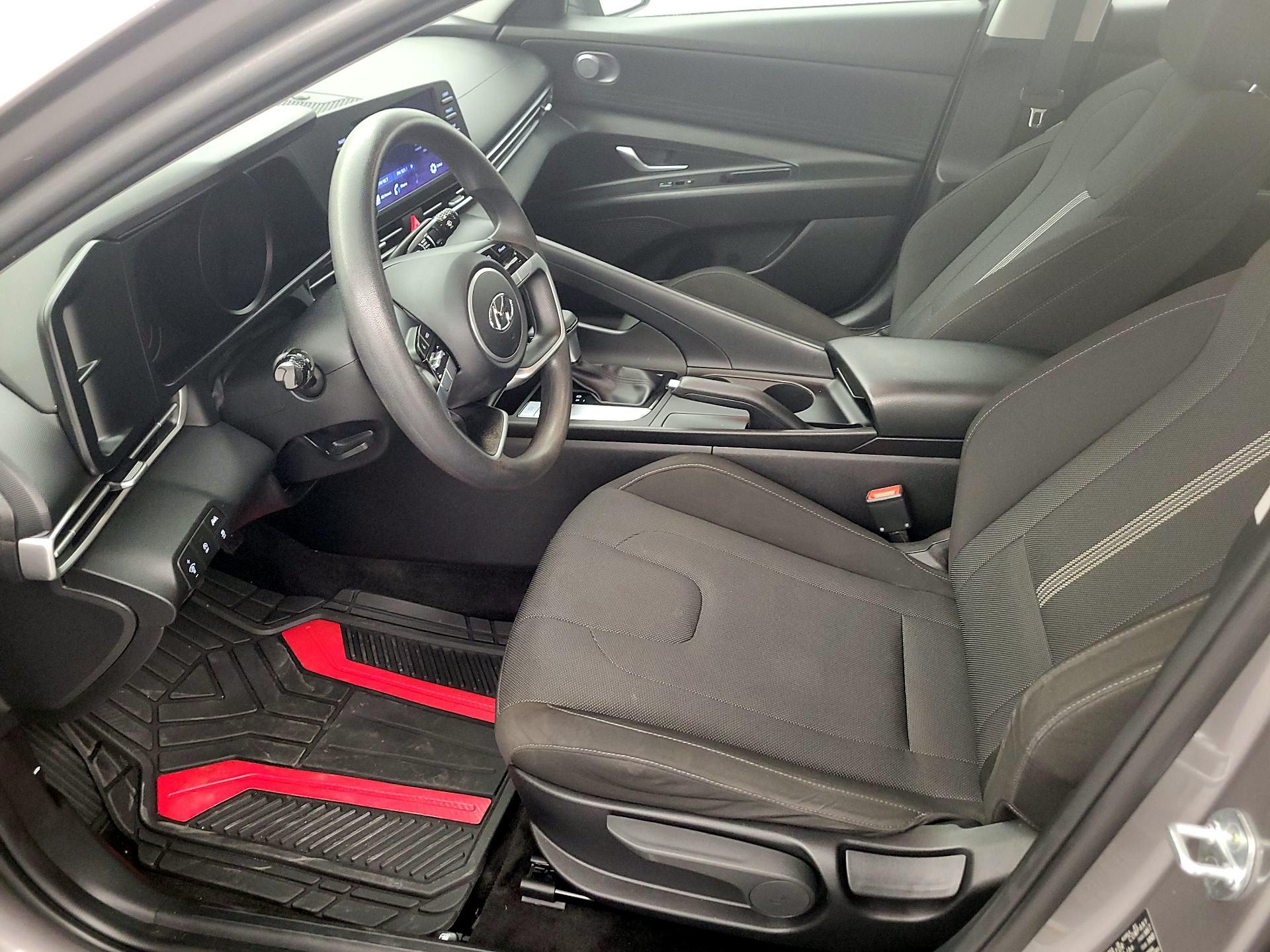 Thumbnail: 2021 Hyundai Elantra - 11