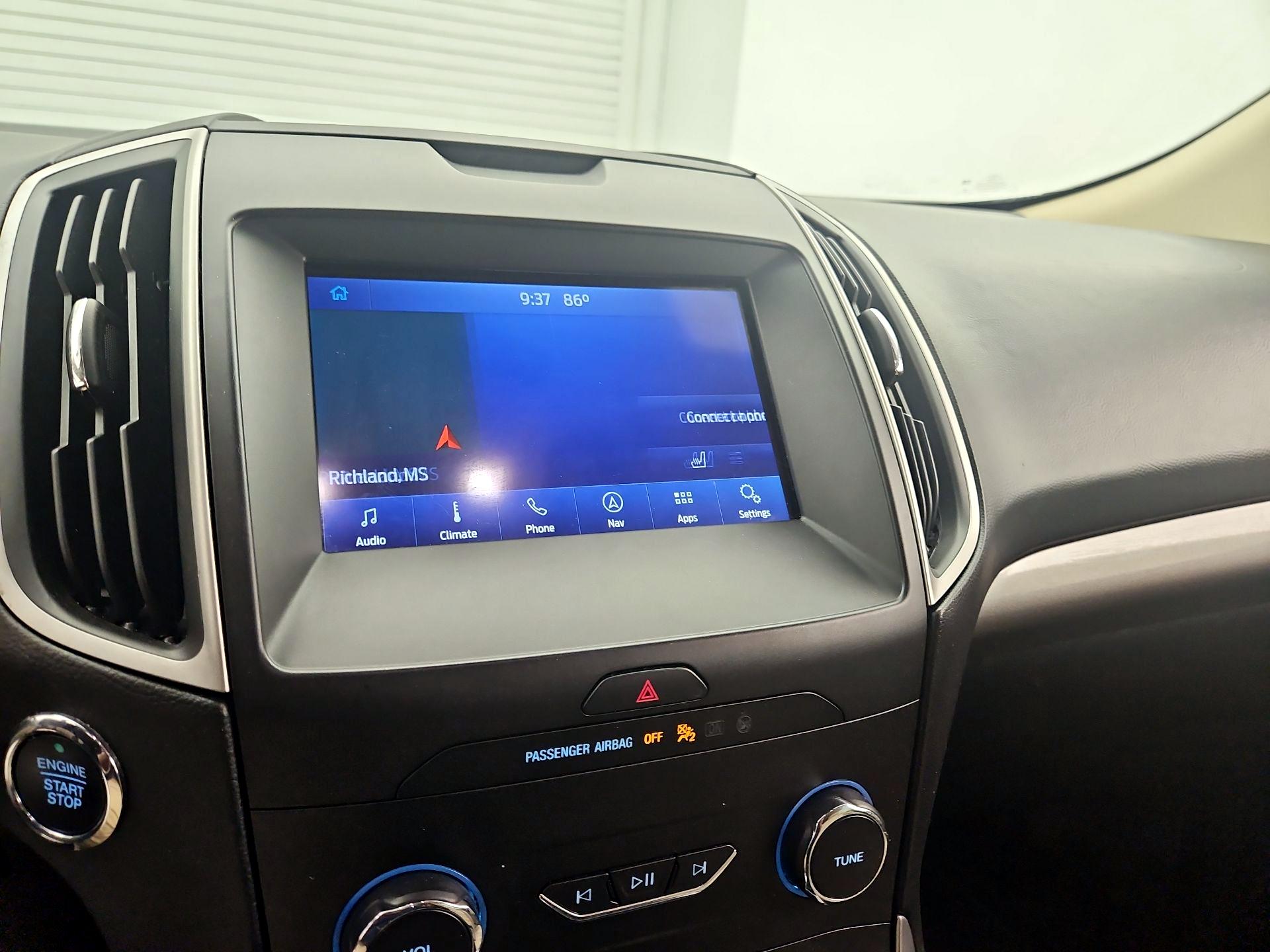 Thumbnail: 2020 Ford Edge - 15