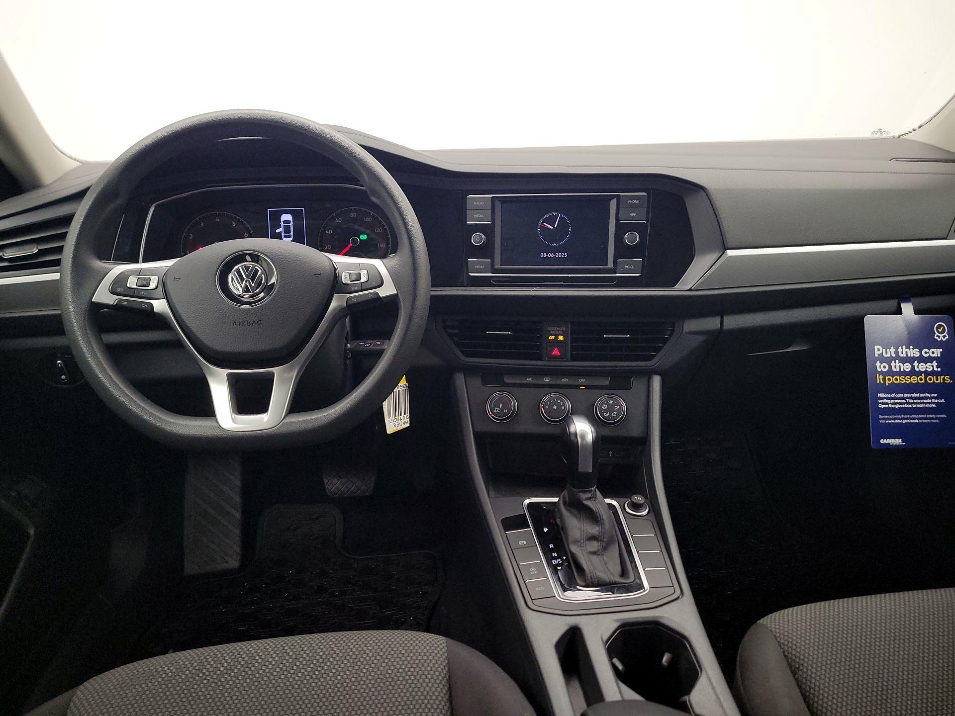 Thumbnail: 2021 Volkswagen Jetta - 9