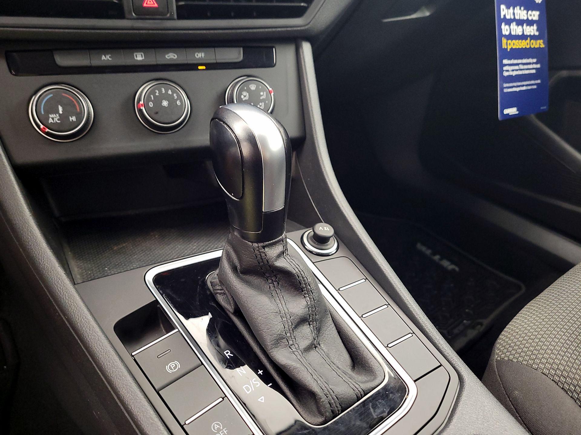 Thumbnail: 2021 Volkswagen Jetta - 15