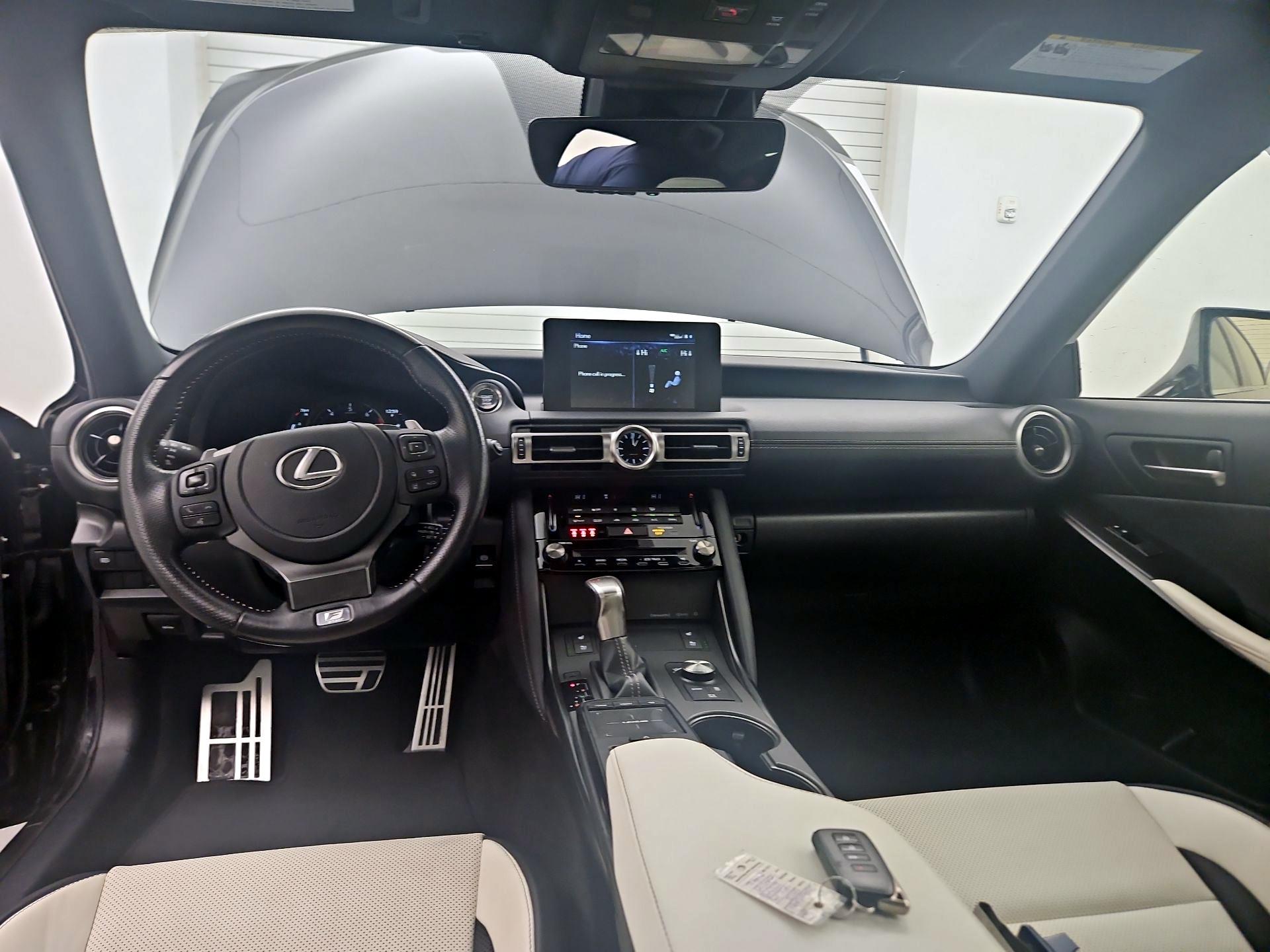 Thumbnail: 2022 Lexus IS - 9