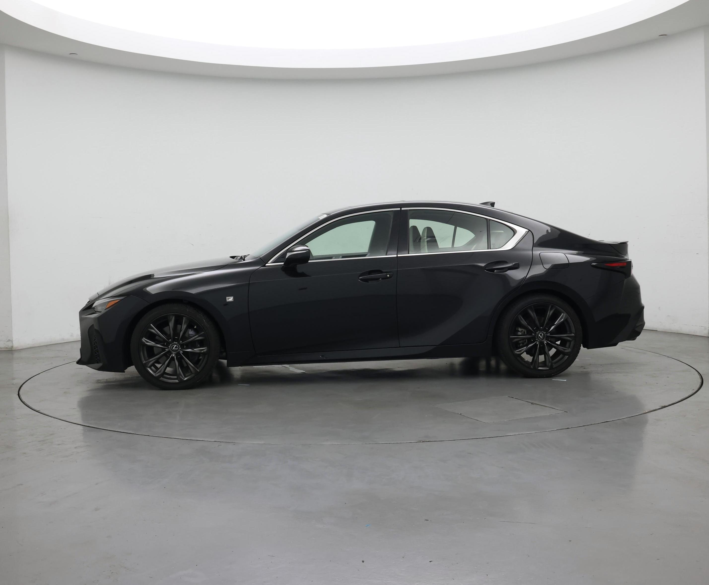 Thumbnail: 2022 Lexus IS - 3