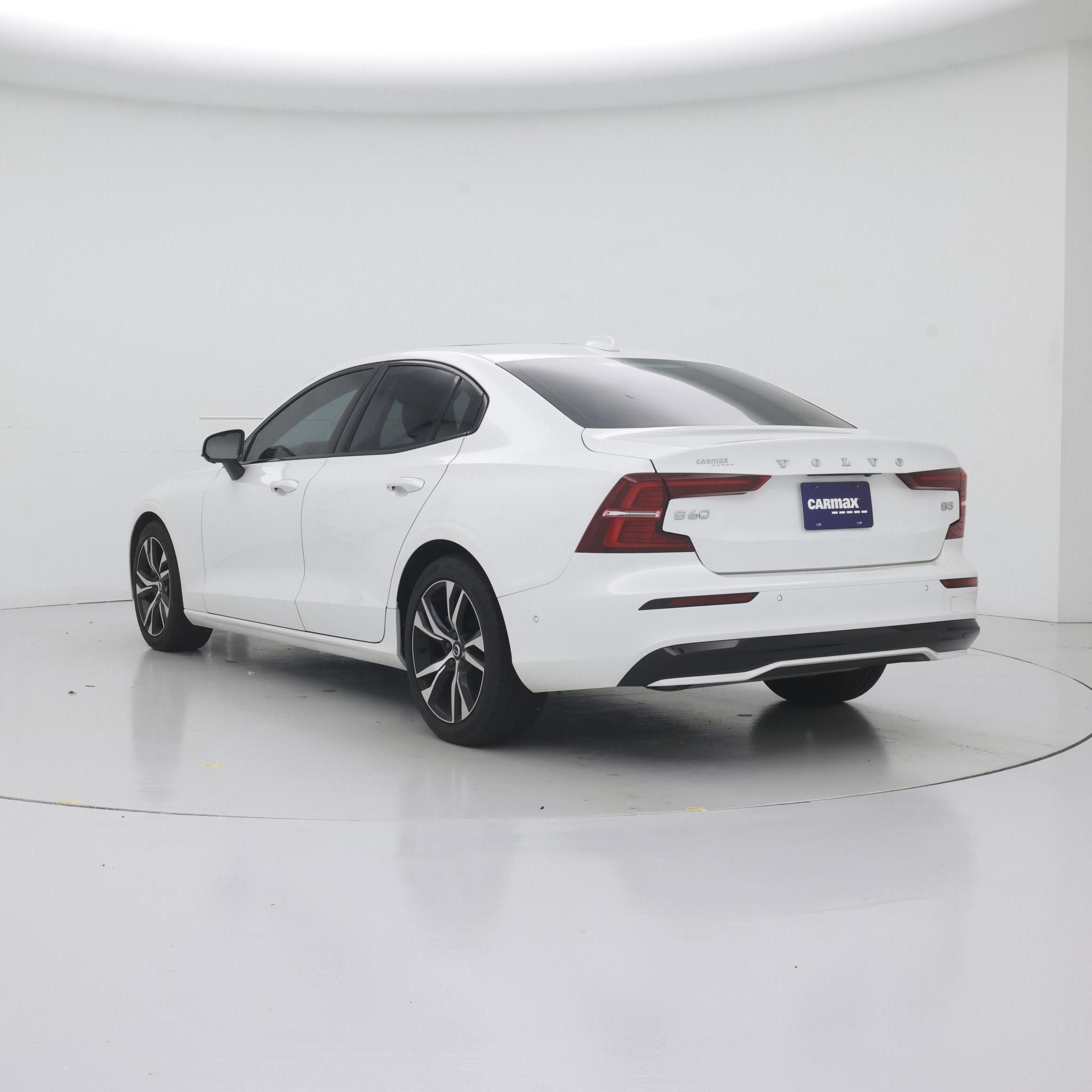Thumbnail: 2023 Volvo S60 - 2