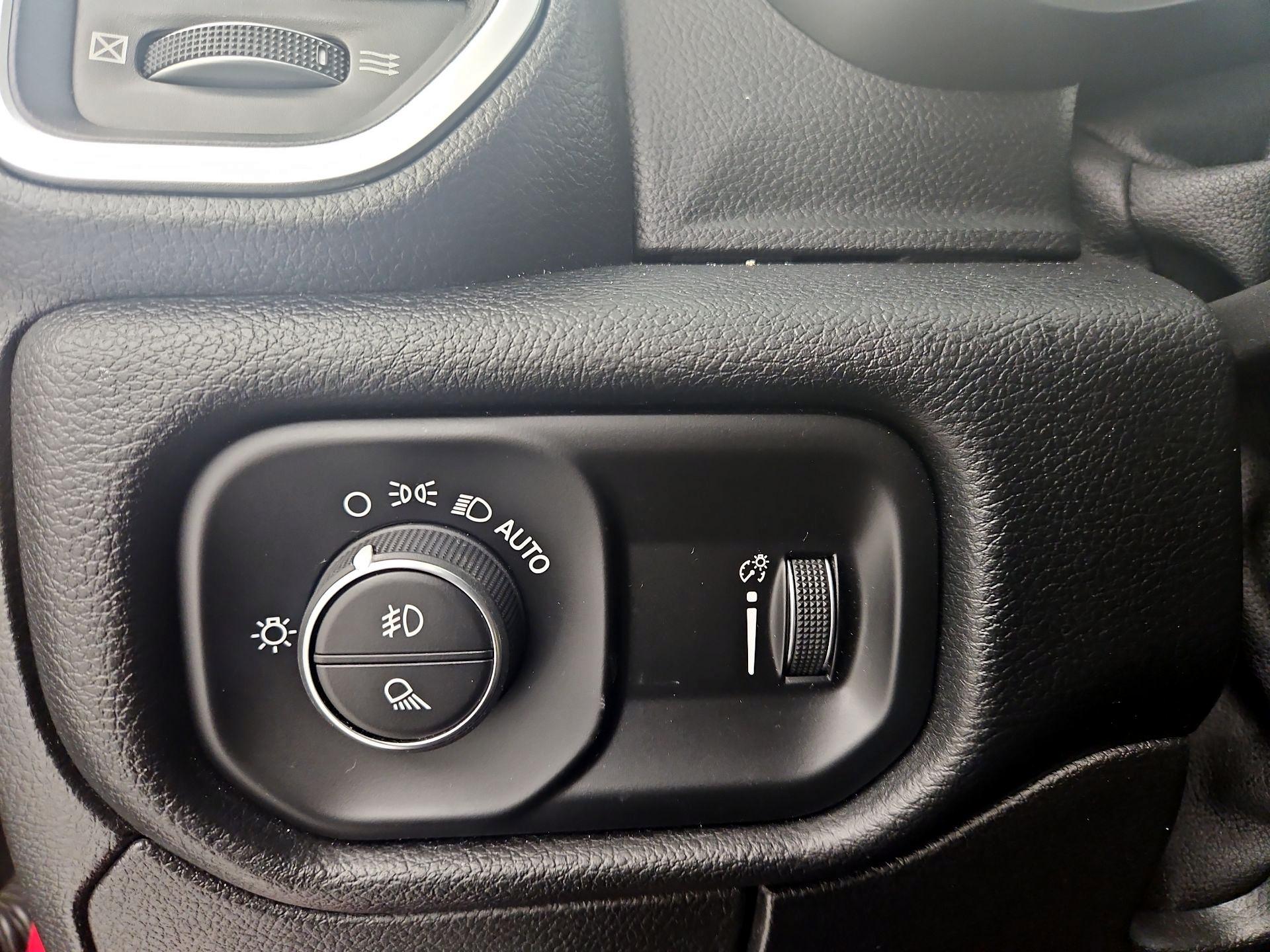 Thumbnail: 2021 RAM 1500 - 13