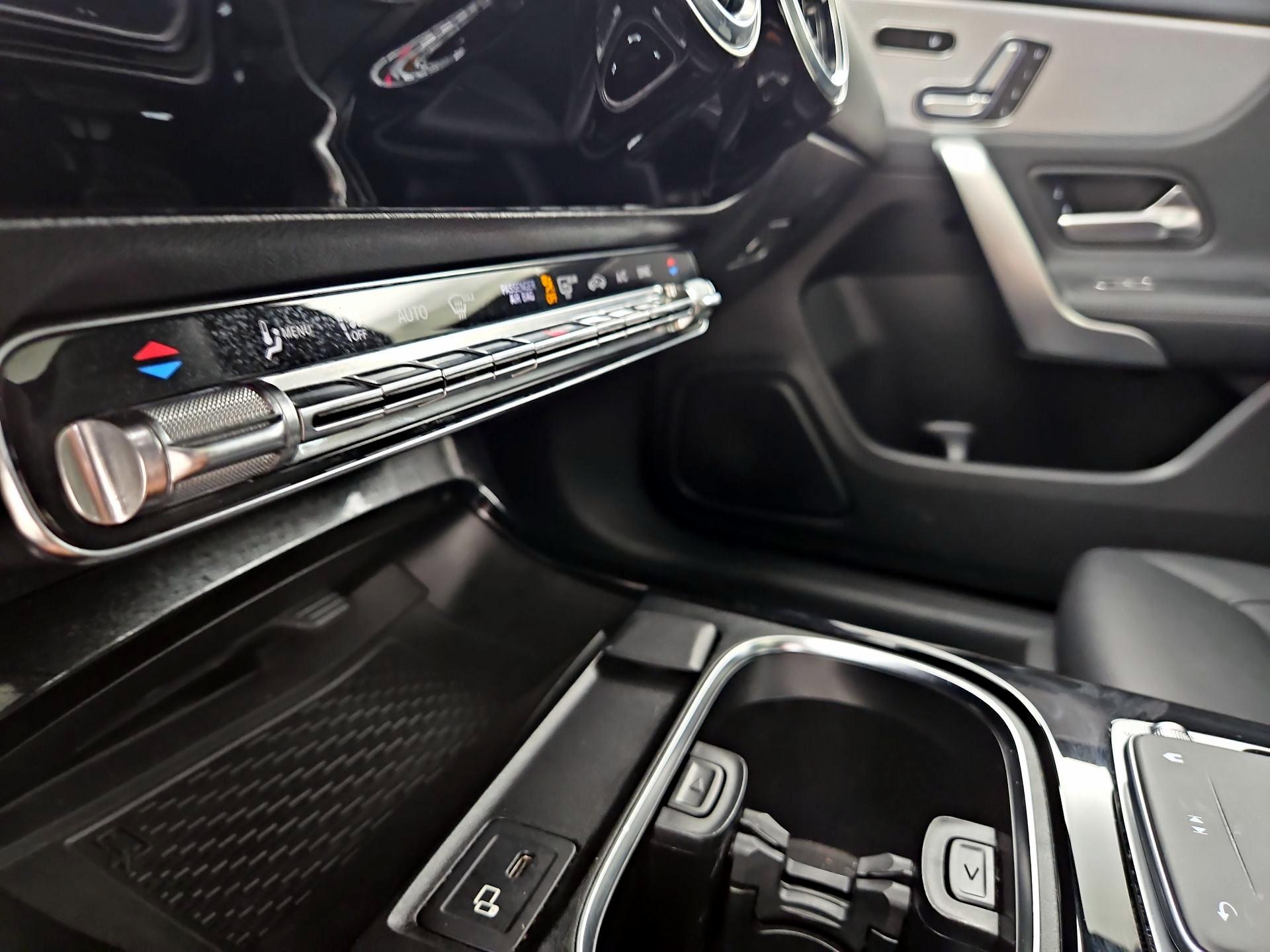 Thumbnail: 2020 Mercedes-Benz CLA - 16