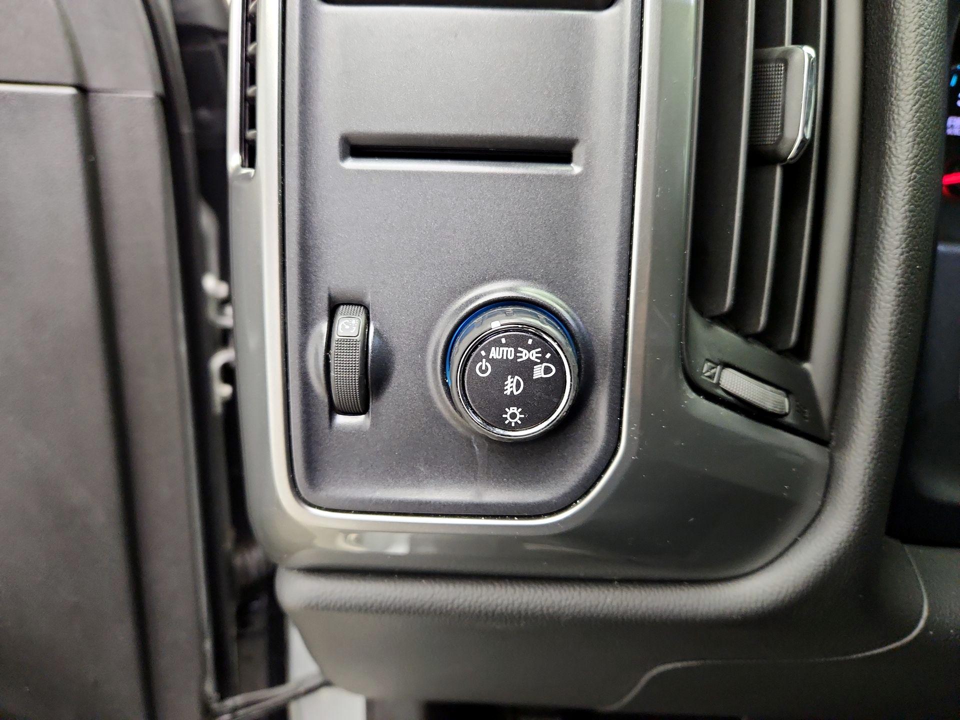 Thumbnail: 2017 Chevrolet Silverado 1500 - 13