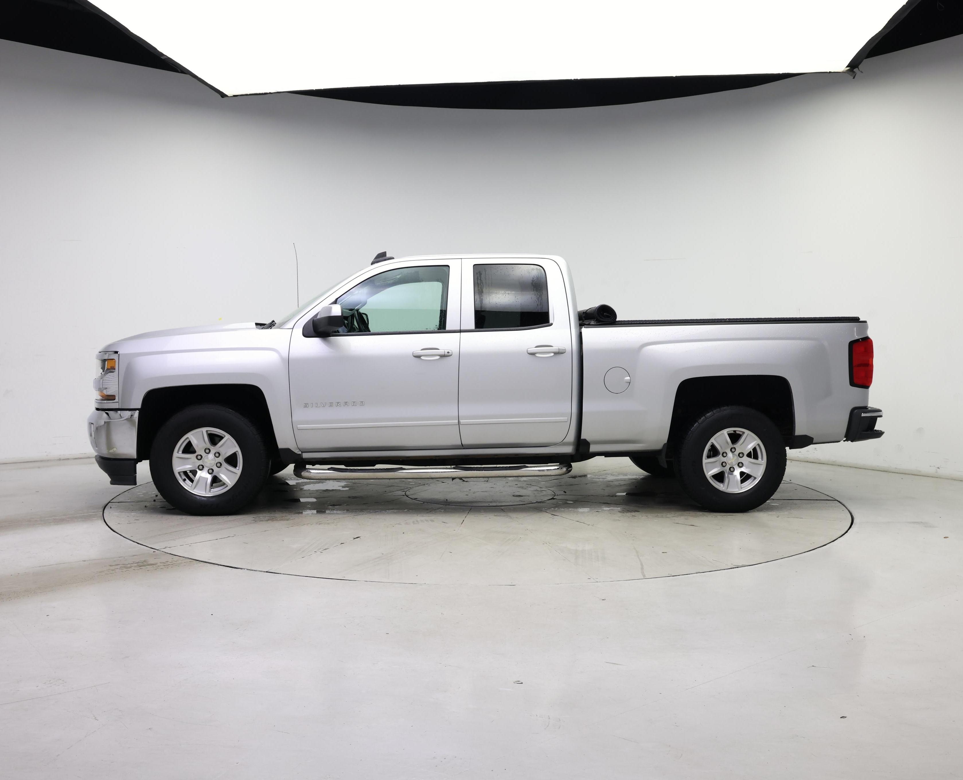 Thumbnail: 2017 Chevrolet Silverado 1500 - 3