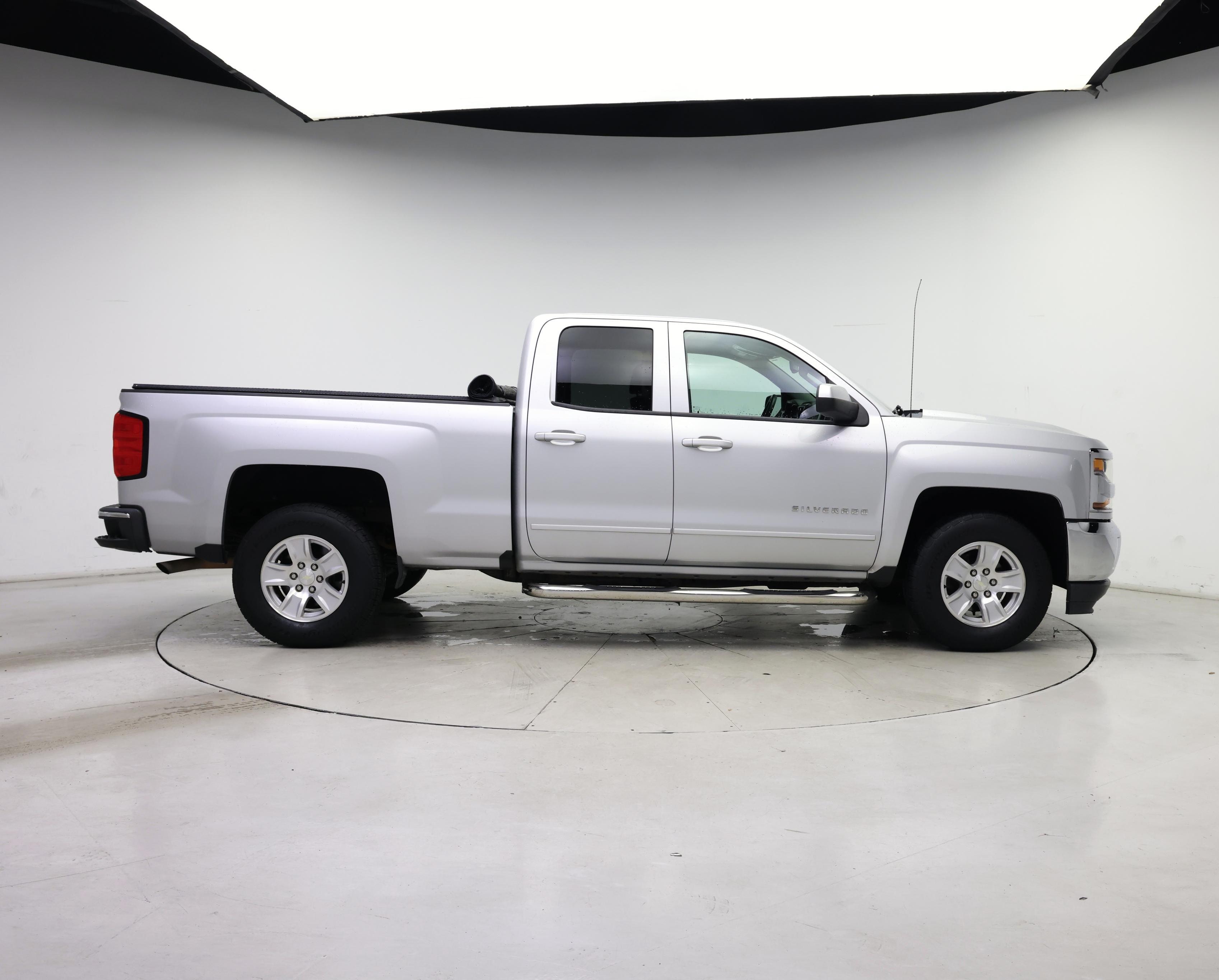 Thumbnail: 2017 Chevrolet Silverado 1500 - 7