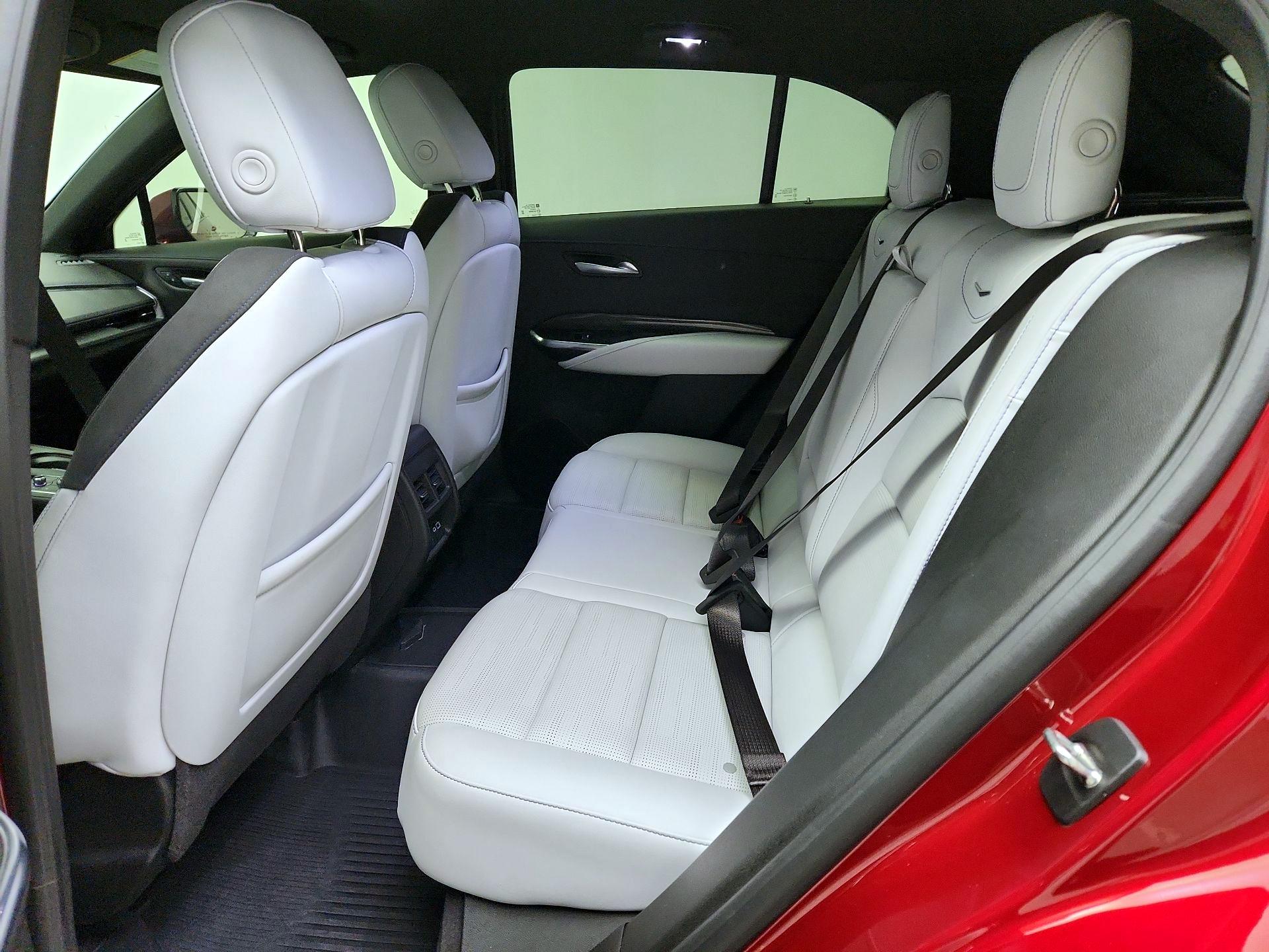Thumbnail: 2024 Cadillac XT4 - 19