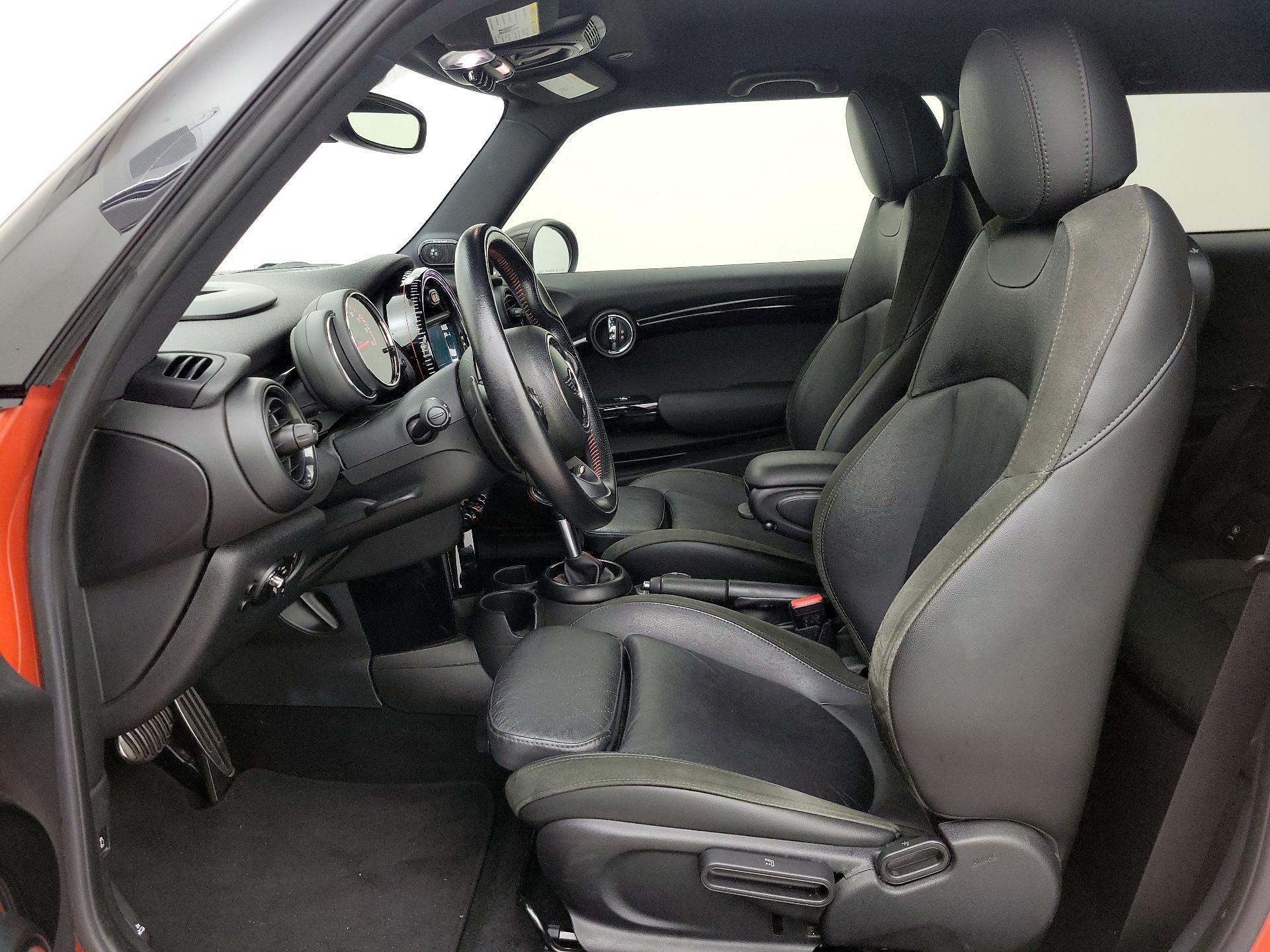 Thumbnail: 2019 MINI Cooper Hardtop - 11