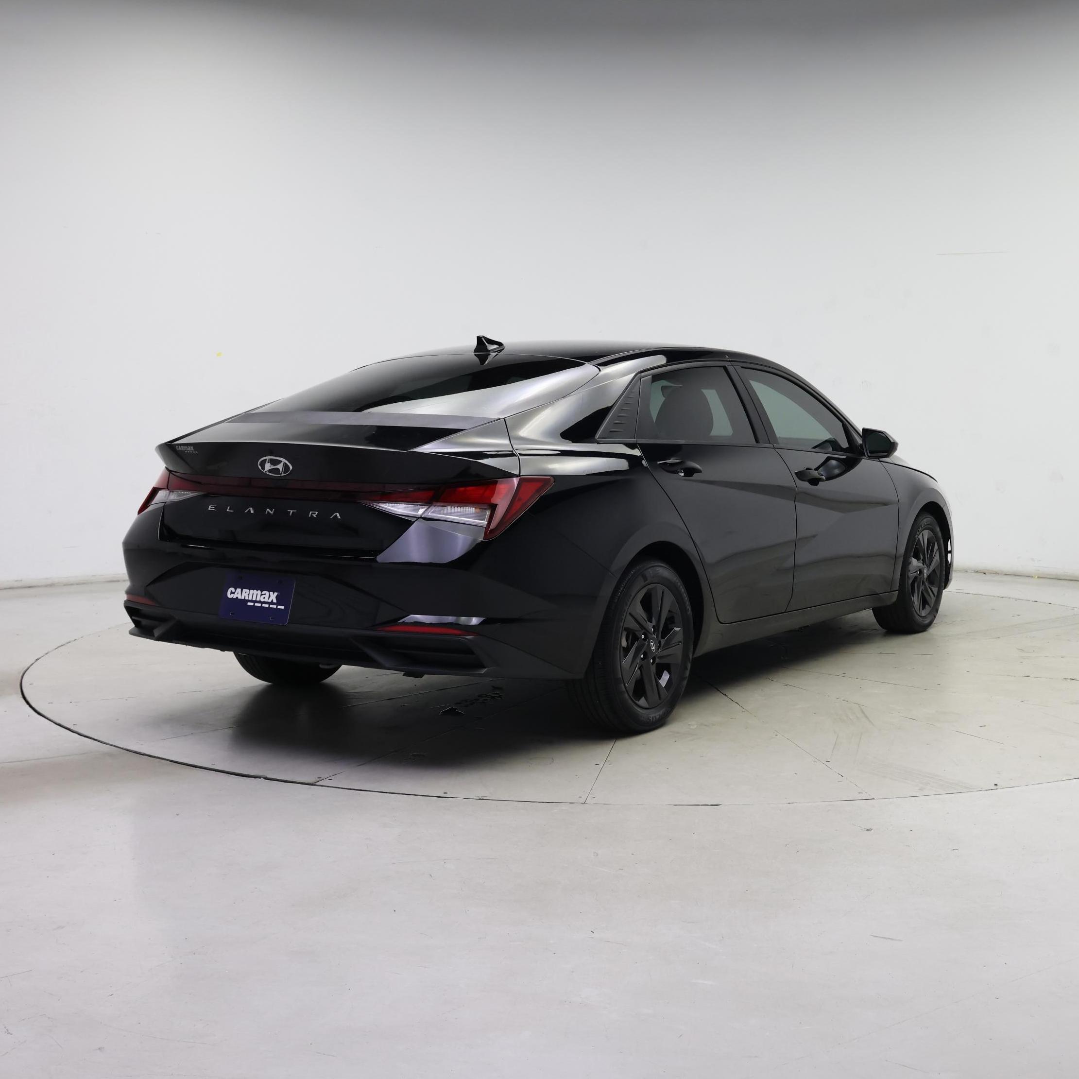 Thumbnail: 2021 Hyundai Elantra - 8