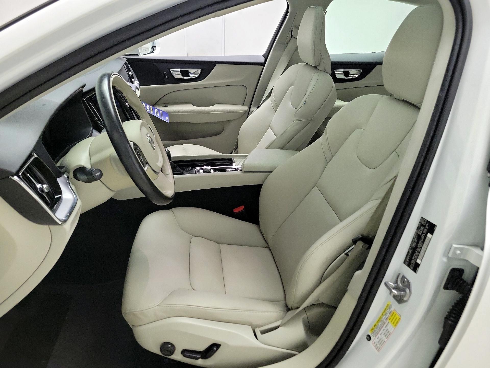 Thumbnail: 2020 Volvo S60 - 11