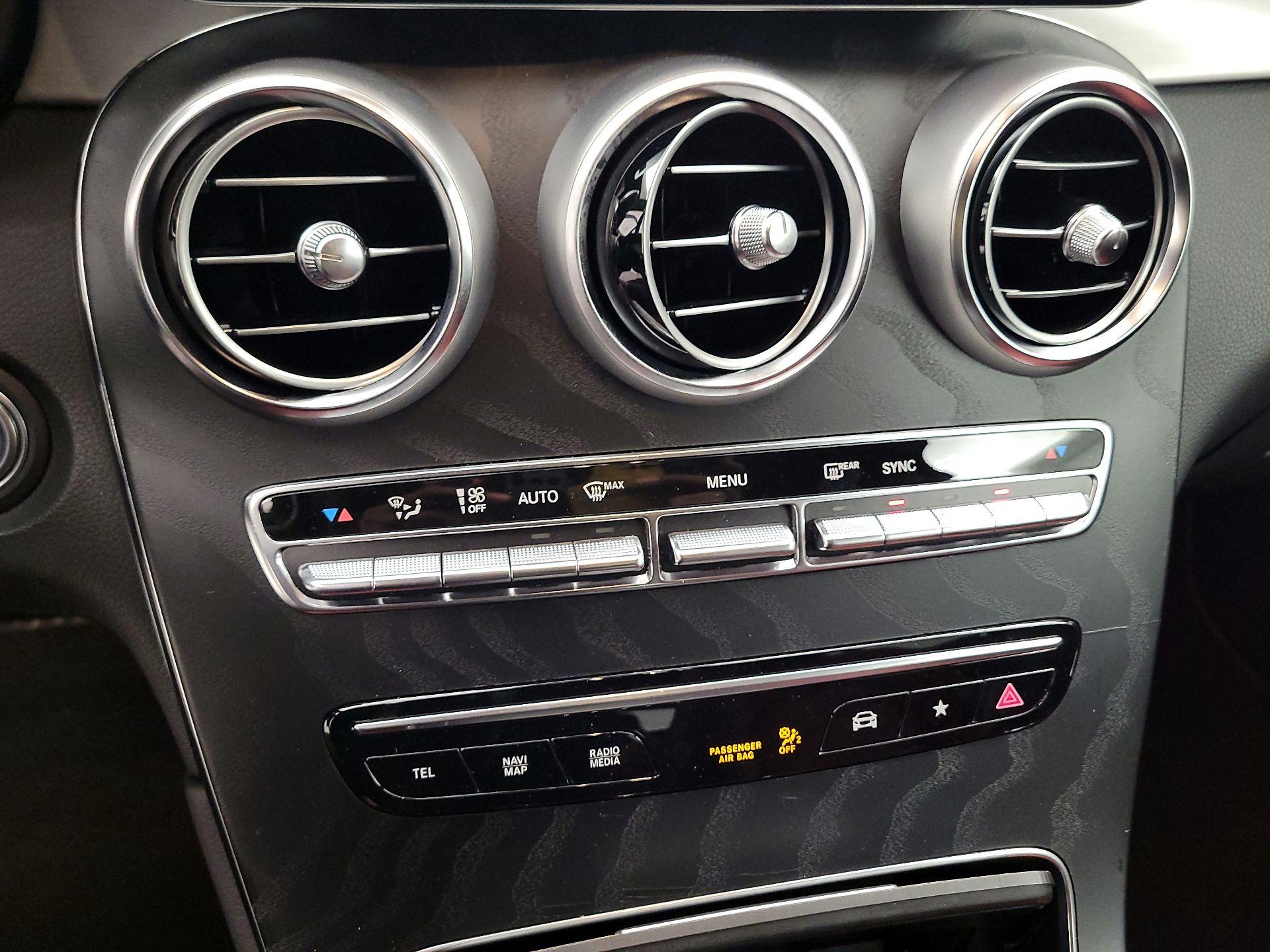 Thumbnail: 2022 Mercedes-Benz GLC - 16
