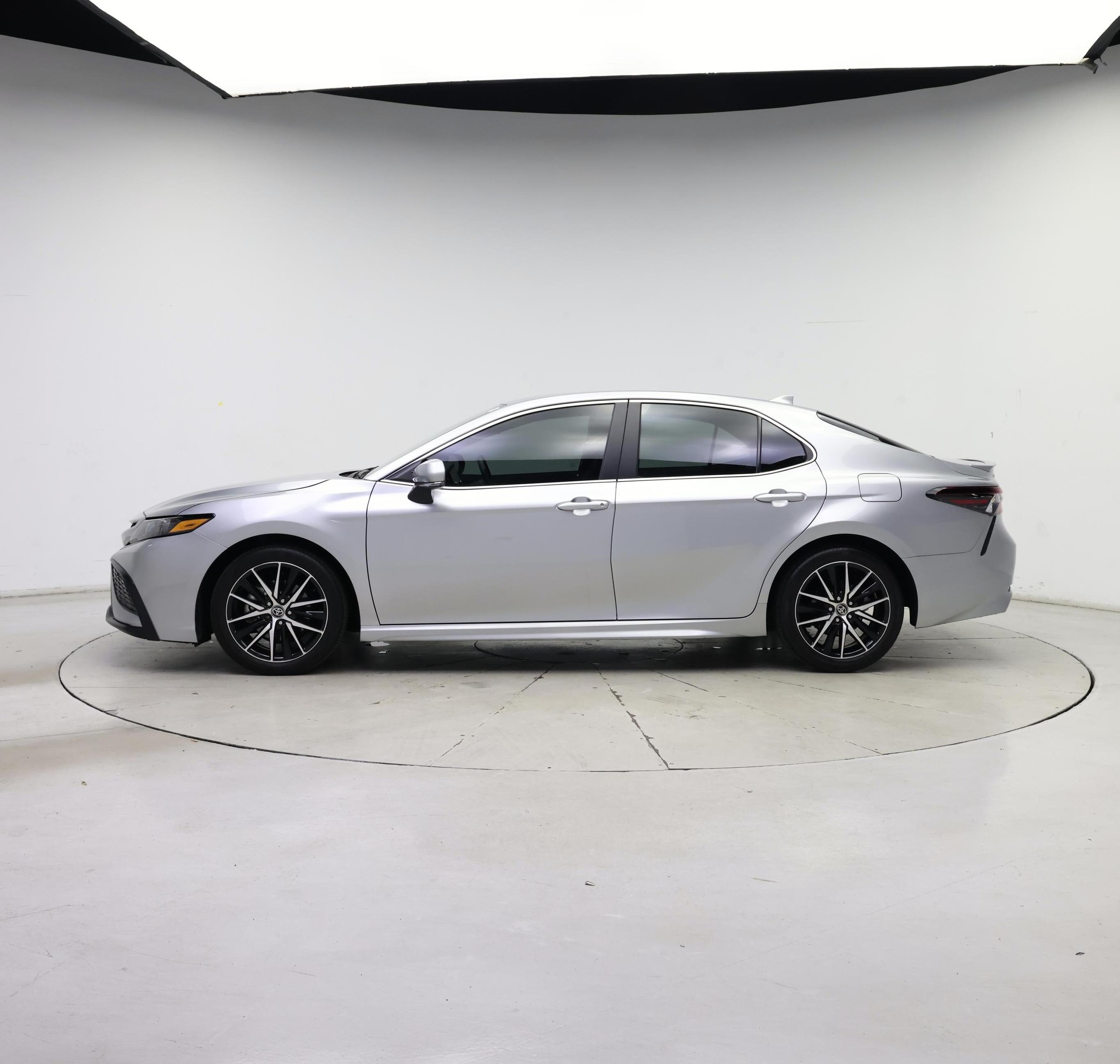 Thumbnail: 2023 Toyota Camry - 3