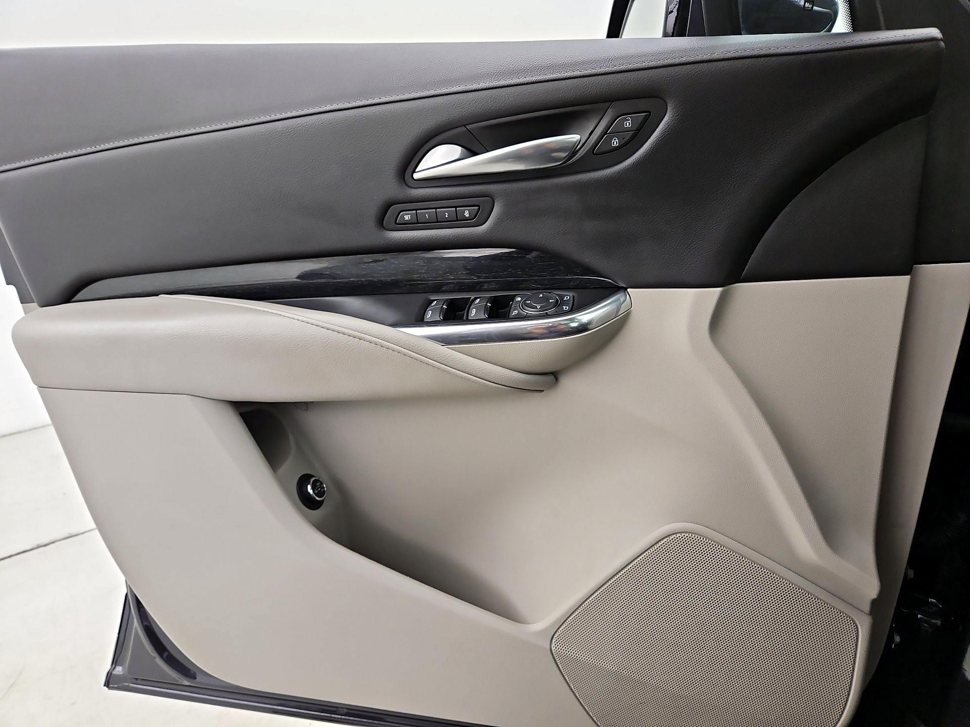 Thumbnail: 2022 Cadillac XT4 - 12
