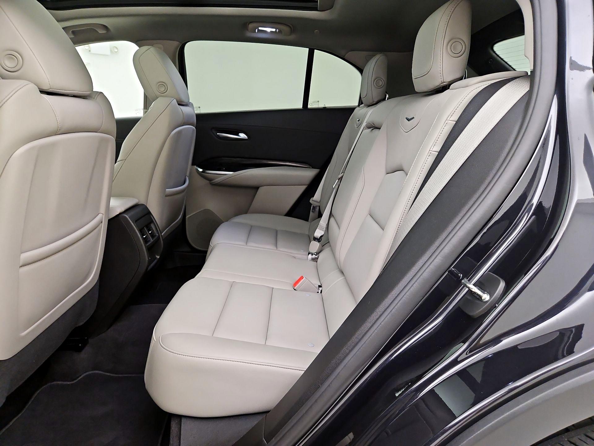 Thumbnail: 2022 Cadillac XT4 - 20
