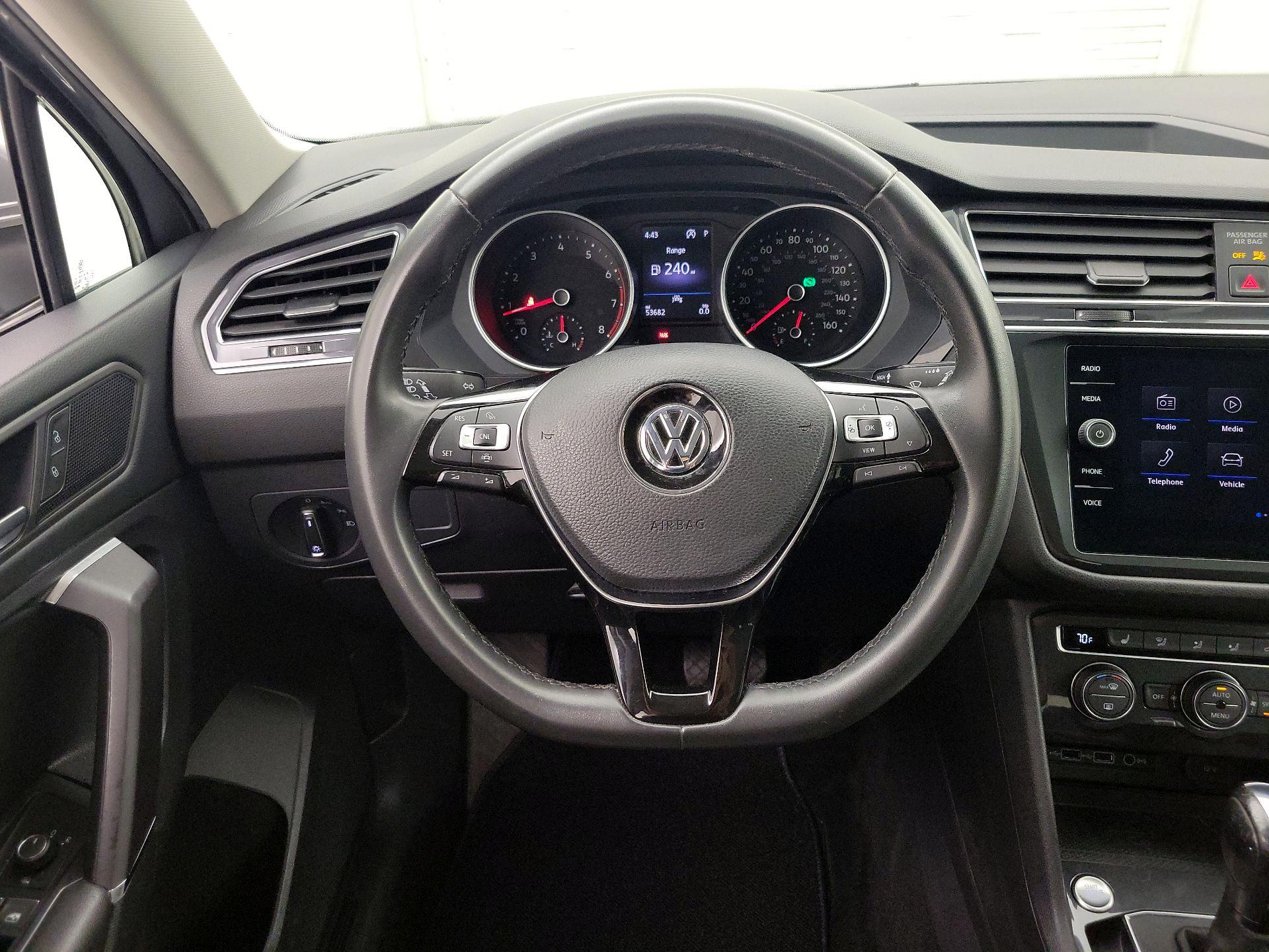 Thumbnail: 2020 Volkswagen Tiguan - 10