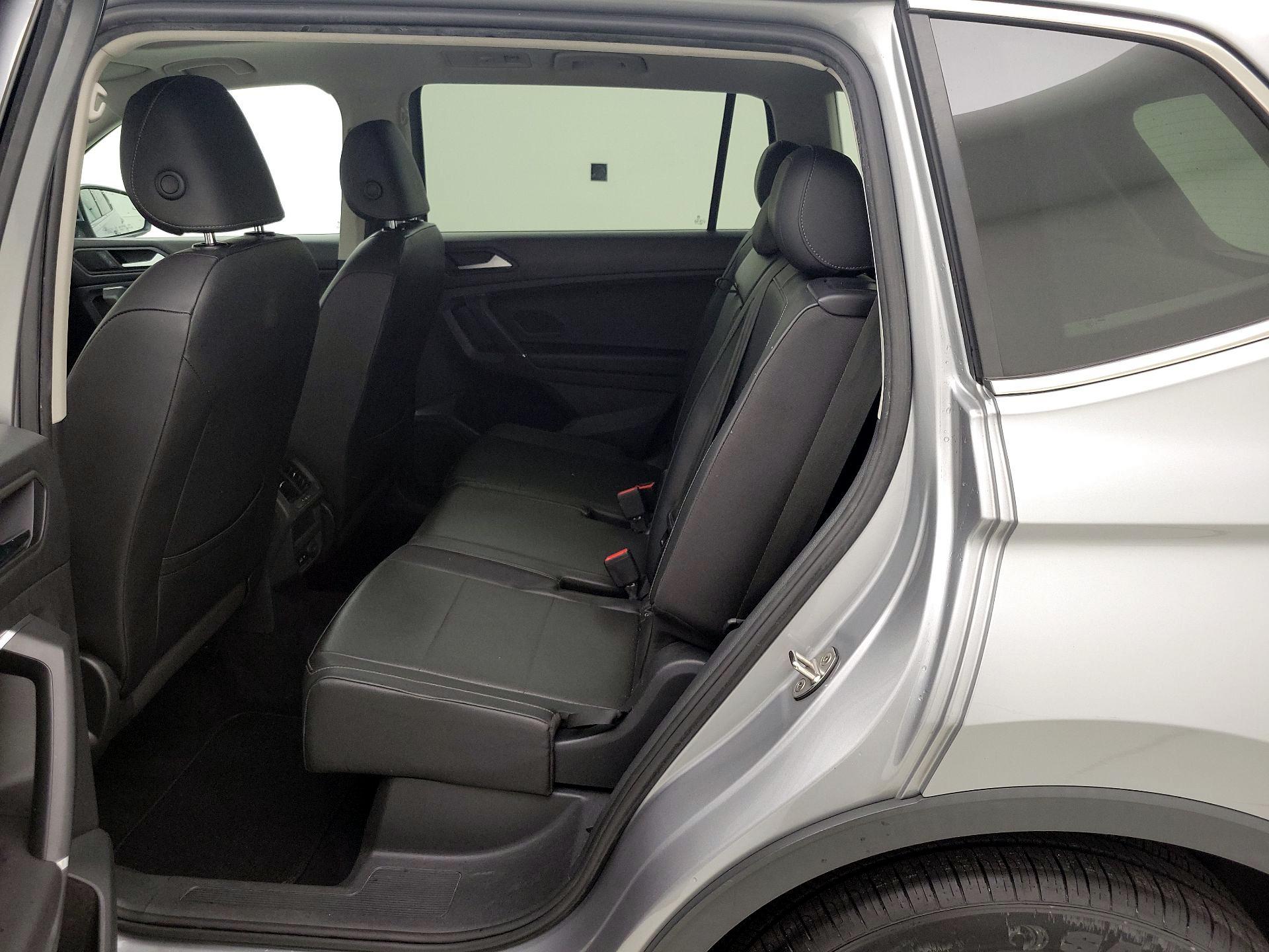 Thumbnail: 2020 Volkswagen Tiguan - 20