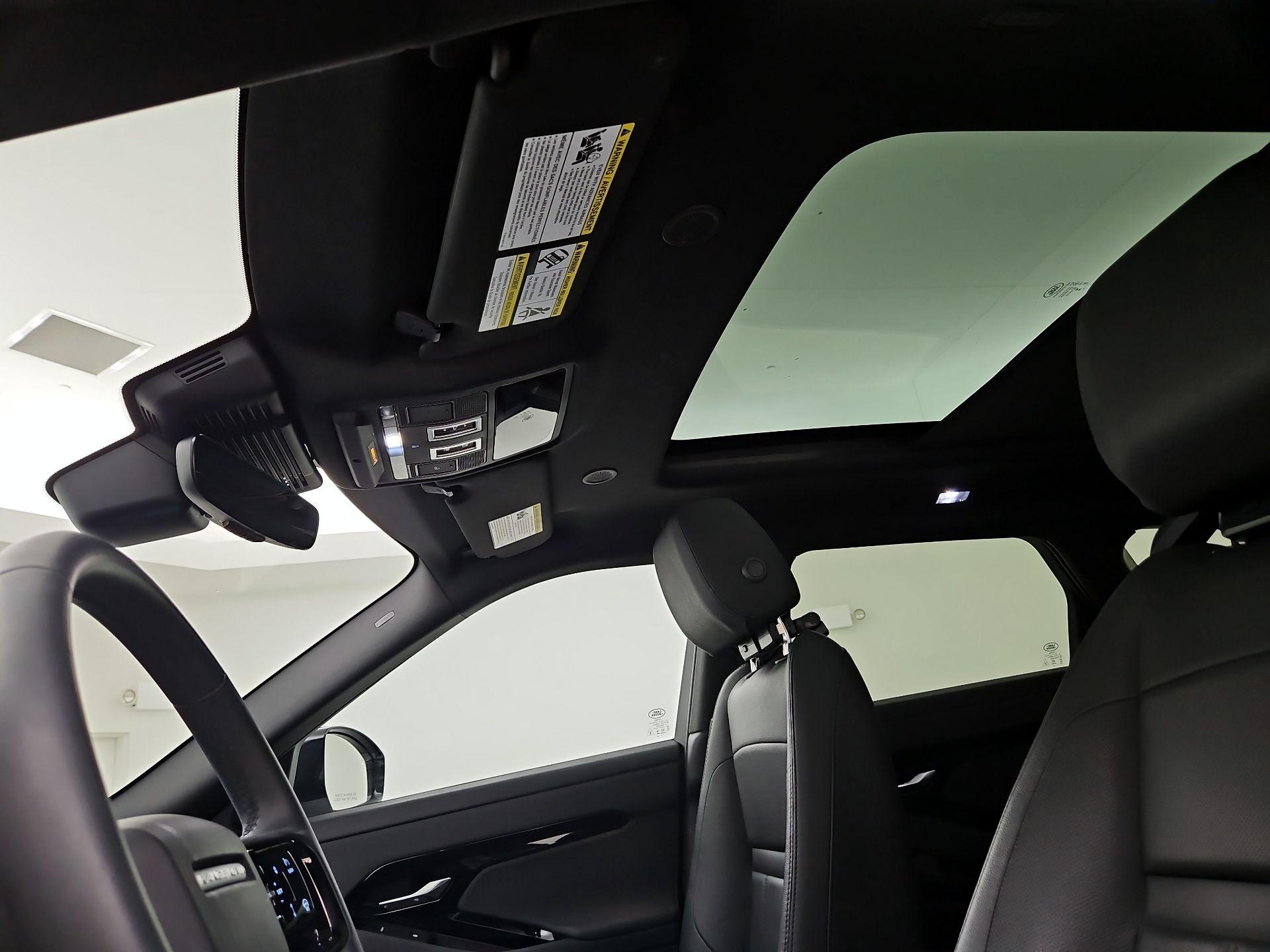 Thumbnail: 2025 Land Rover Range Rover Evoque - 20
