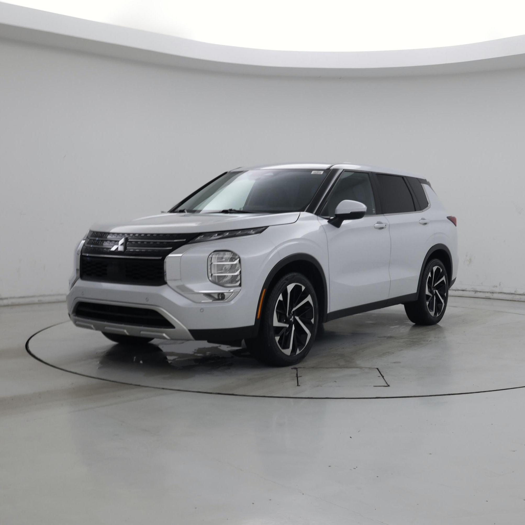 Thumbnail: 2024 Mitsubishi Outlander - 4