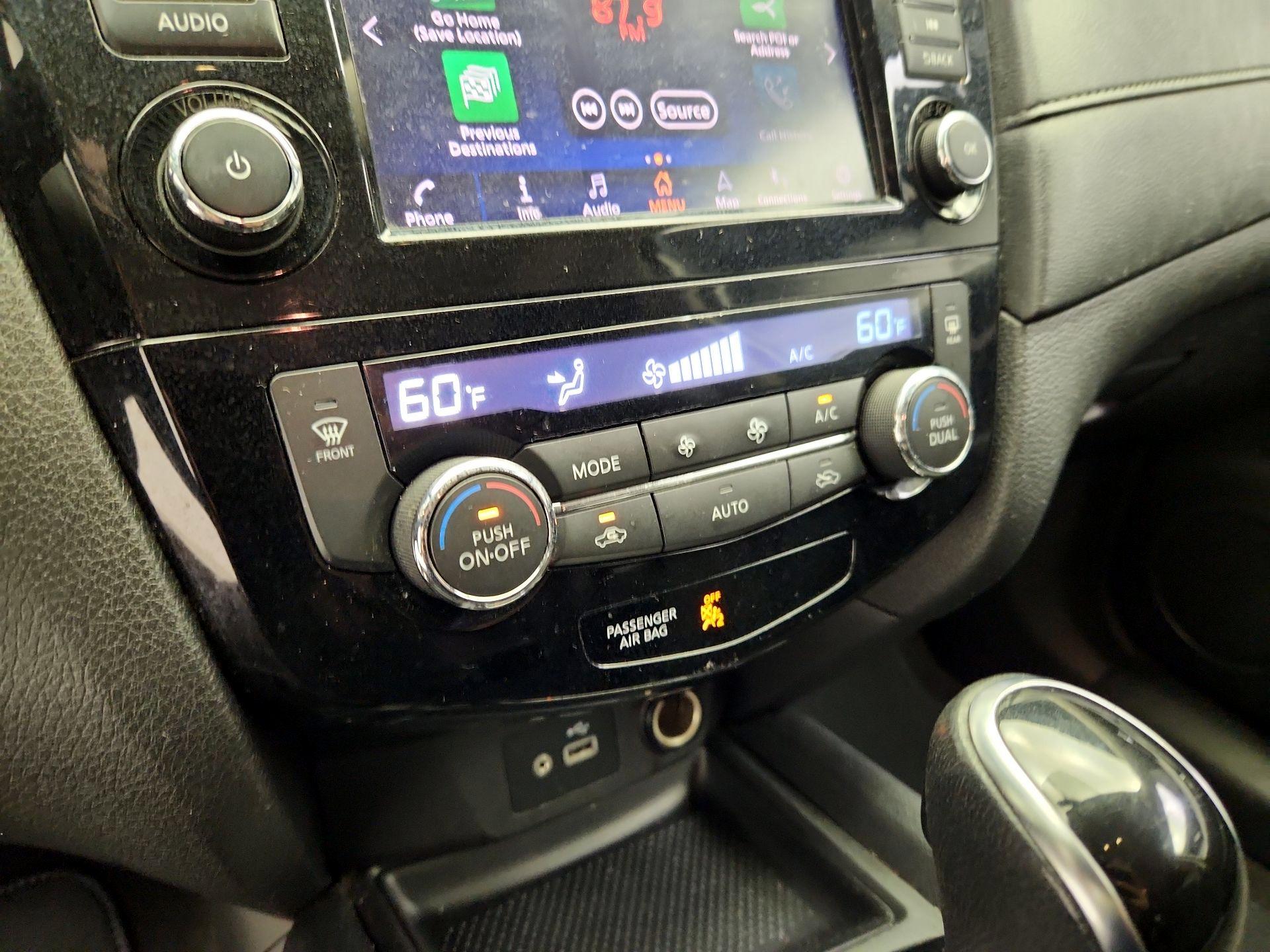 Thumbnail: 2018 Nissan Rogue - 17