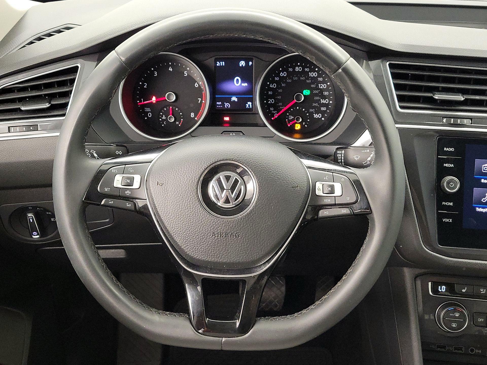 Thumbnail: 2020 Volkswagen Tiguan - 10
