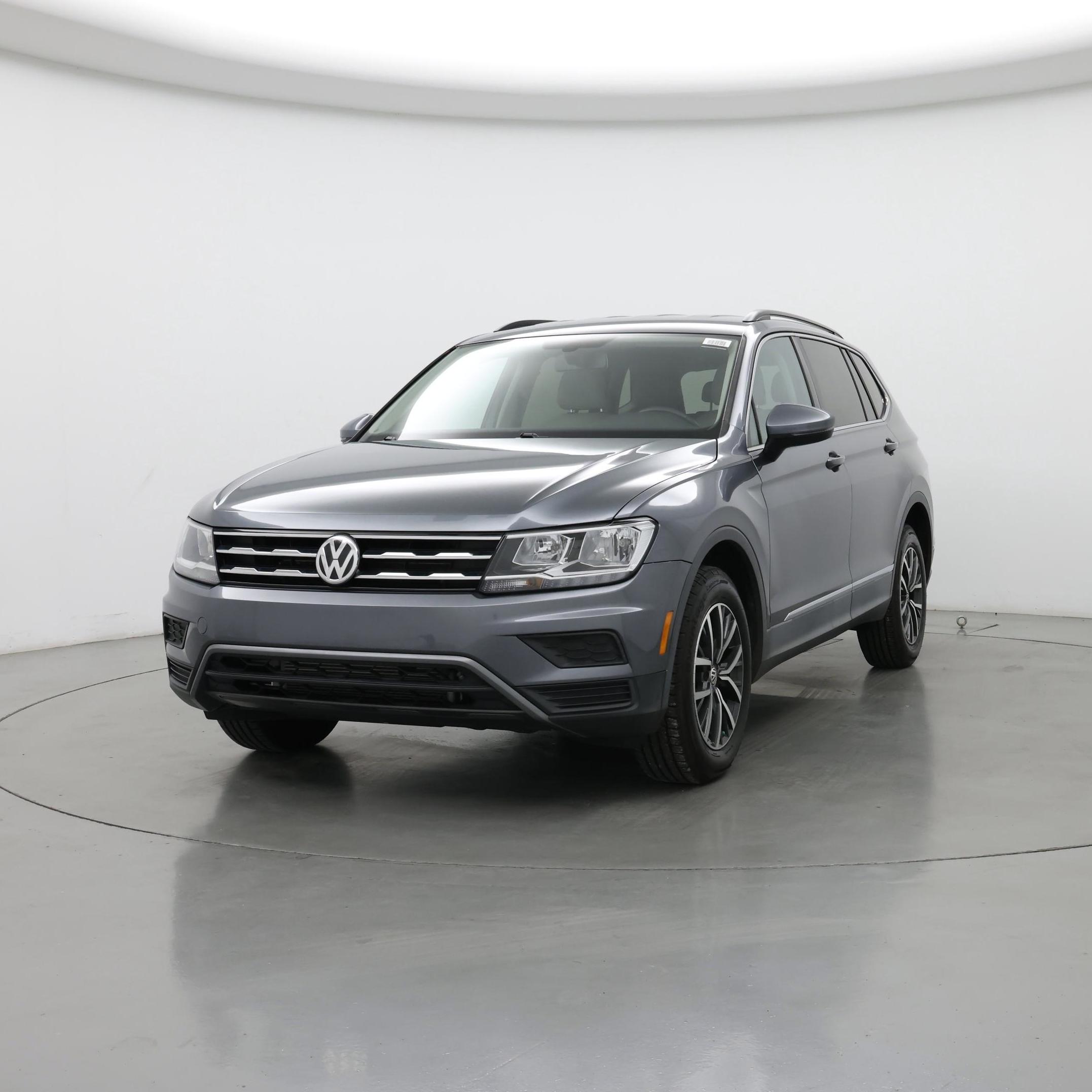 Thumbnail: 2020 Volkswagen Tiguan - 4