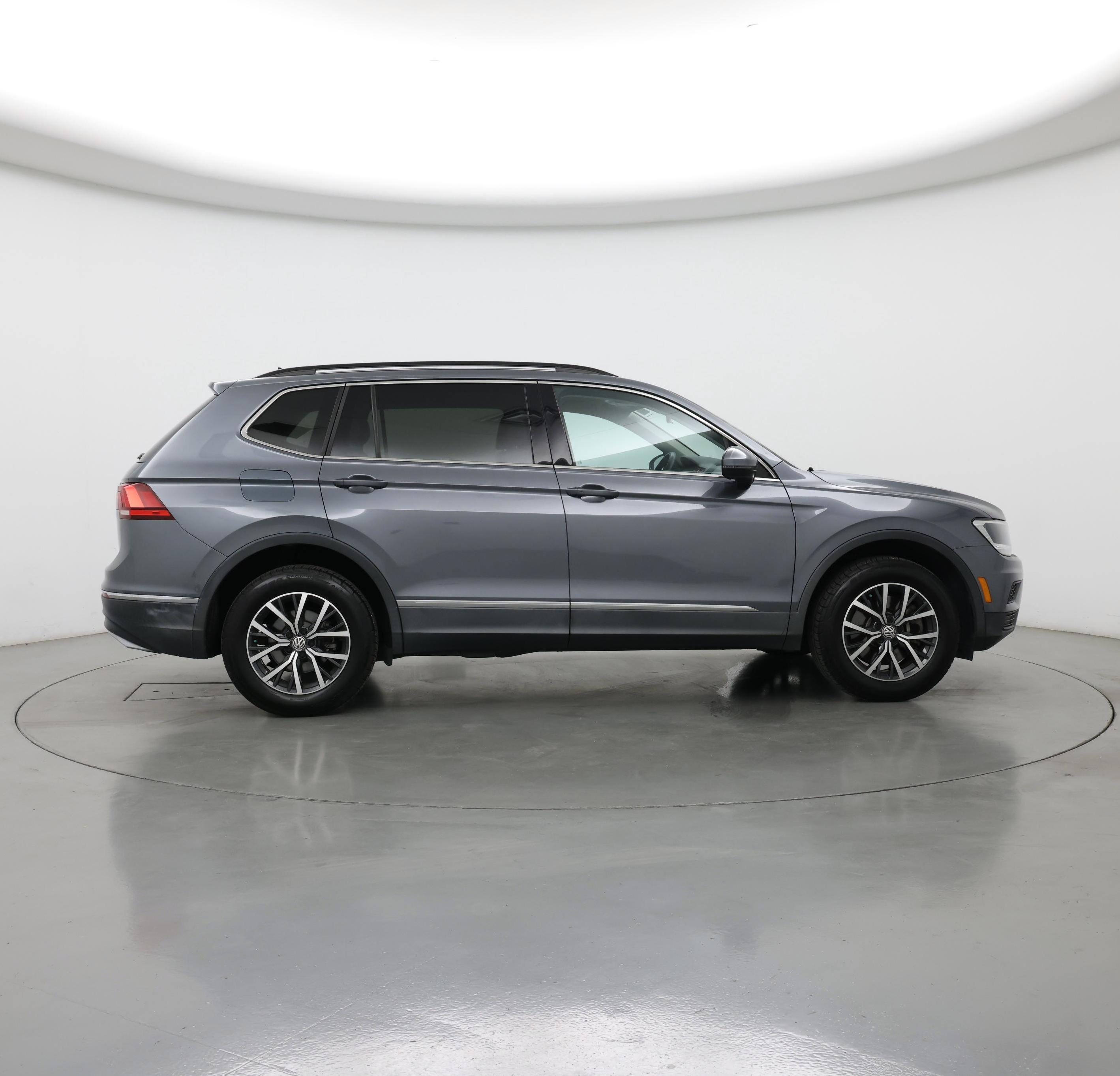 Thumbnail: 2020 Volkswagen Tiguan - 7