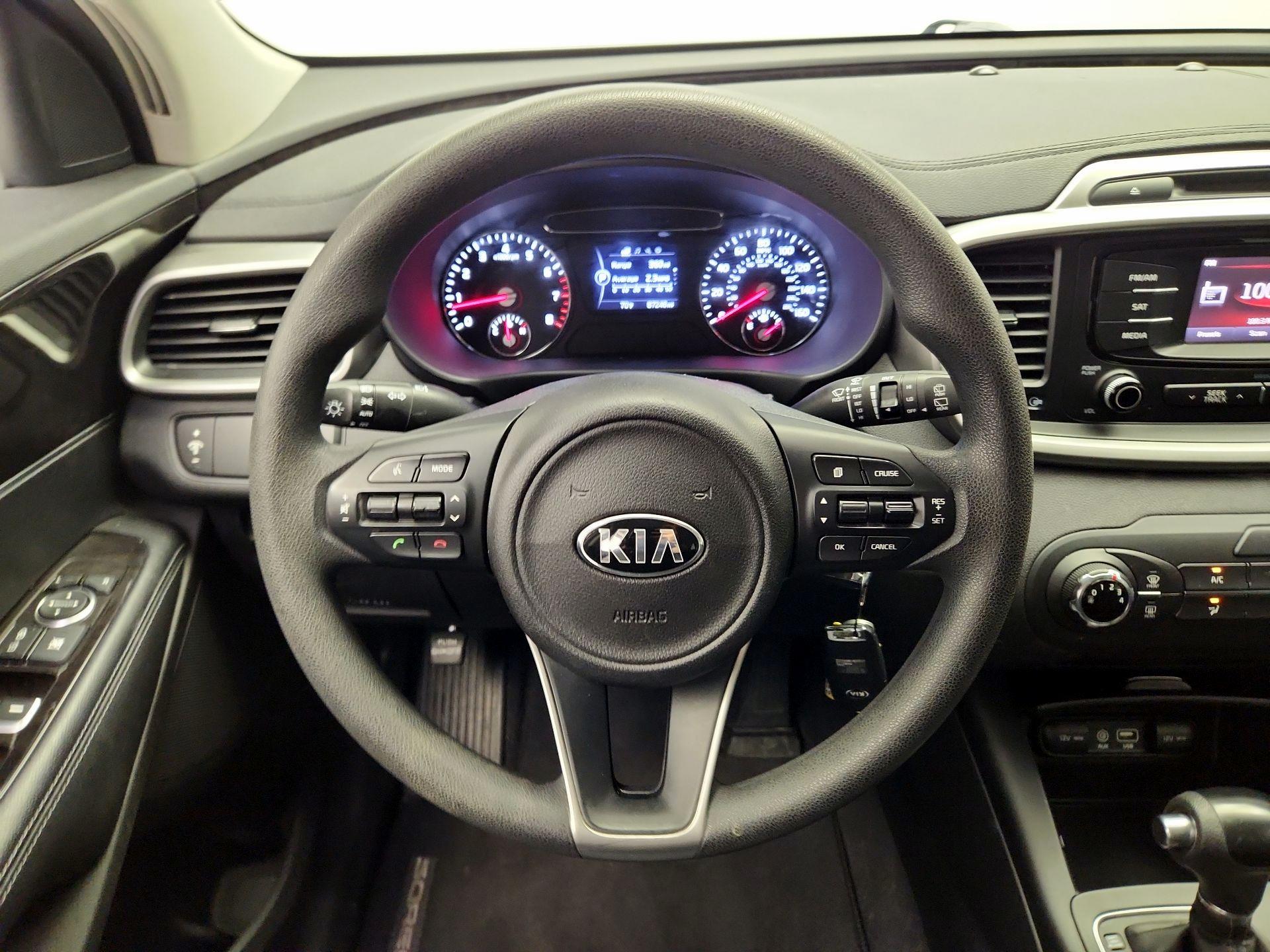 Thumbnail: 2016 Kia Sorento - 10