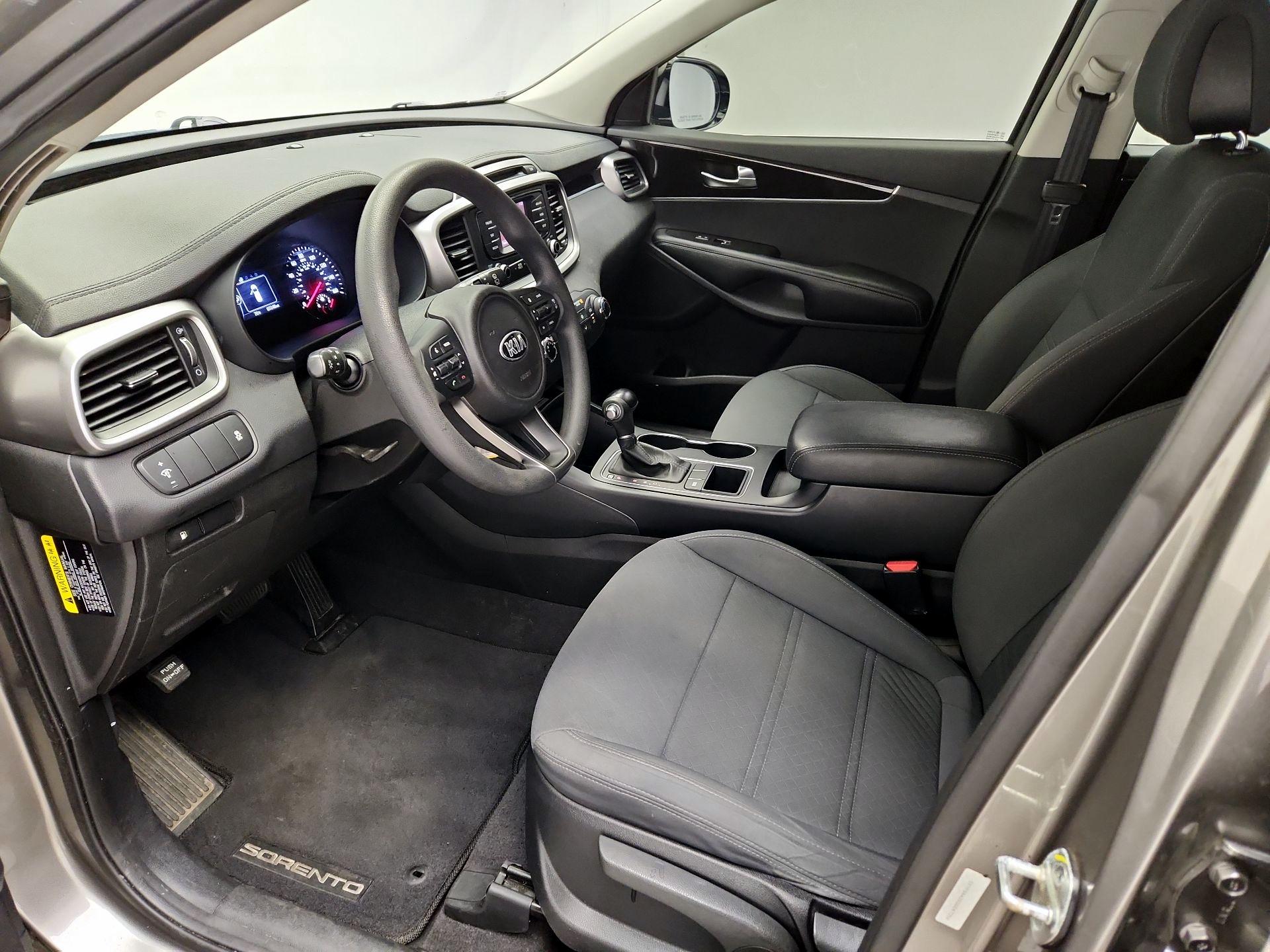 Thumbnail: 2016 Kia Sorento - 11