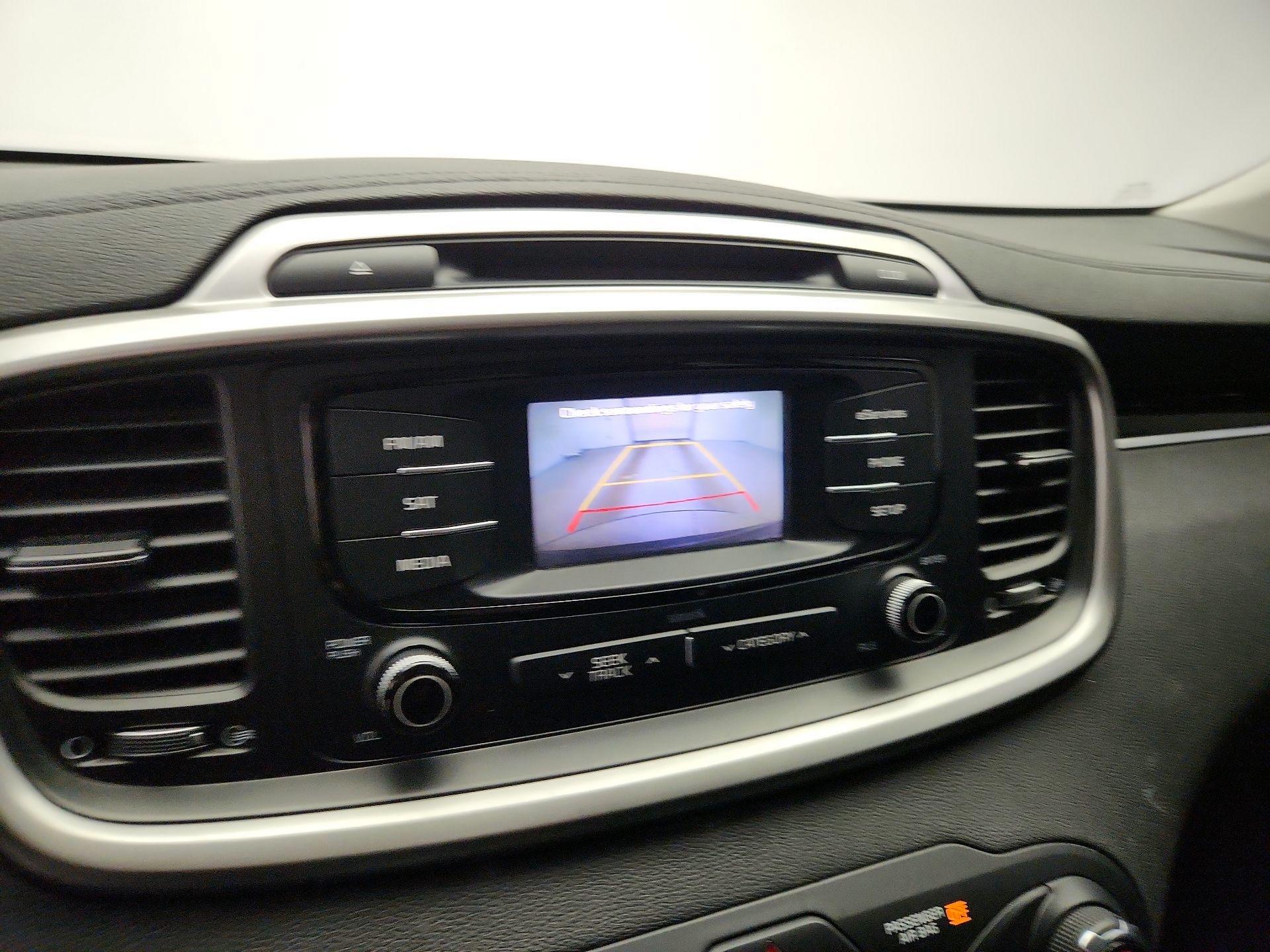 Thumbnail: 2016 Kia Sorento - 14