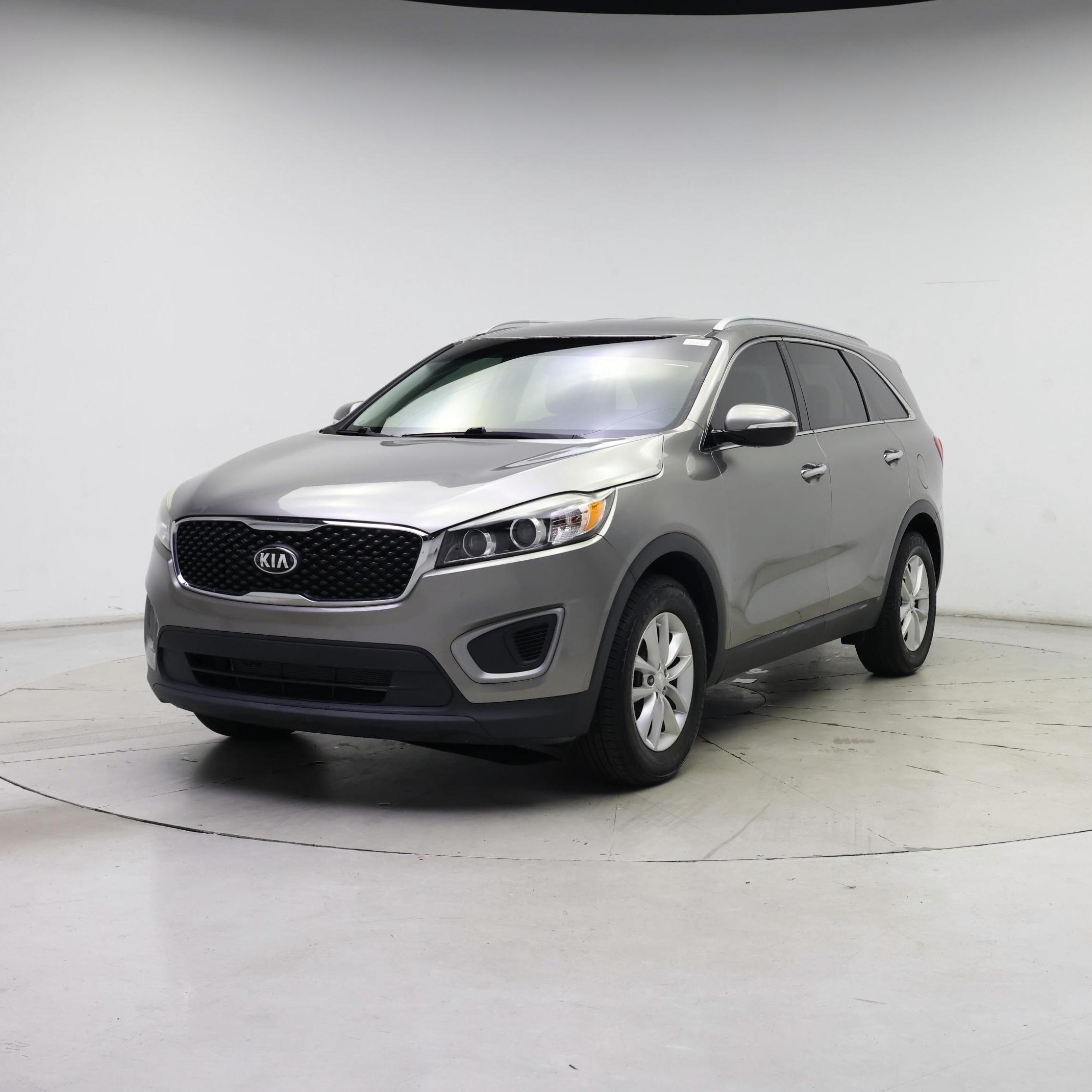 Thumbnail: 2016 Kia Sorento - 4