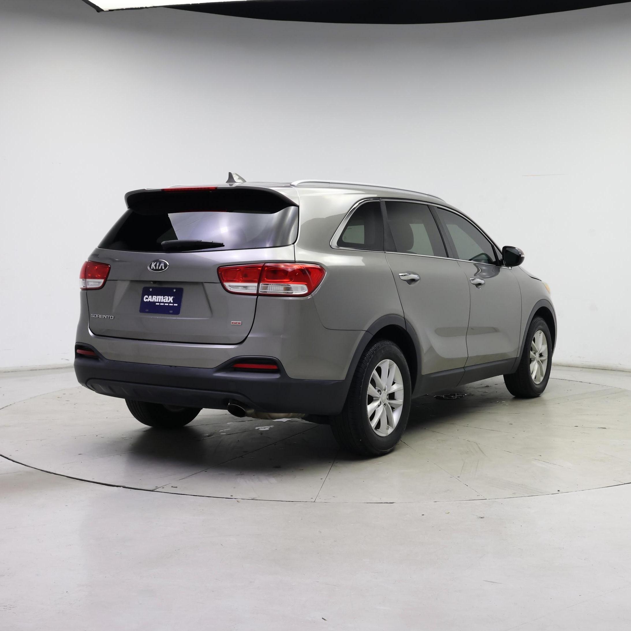 Thumbnail: 2016 Kia Sorento - 8