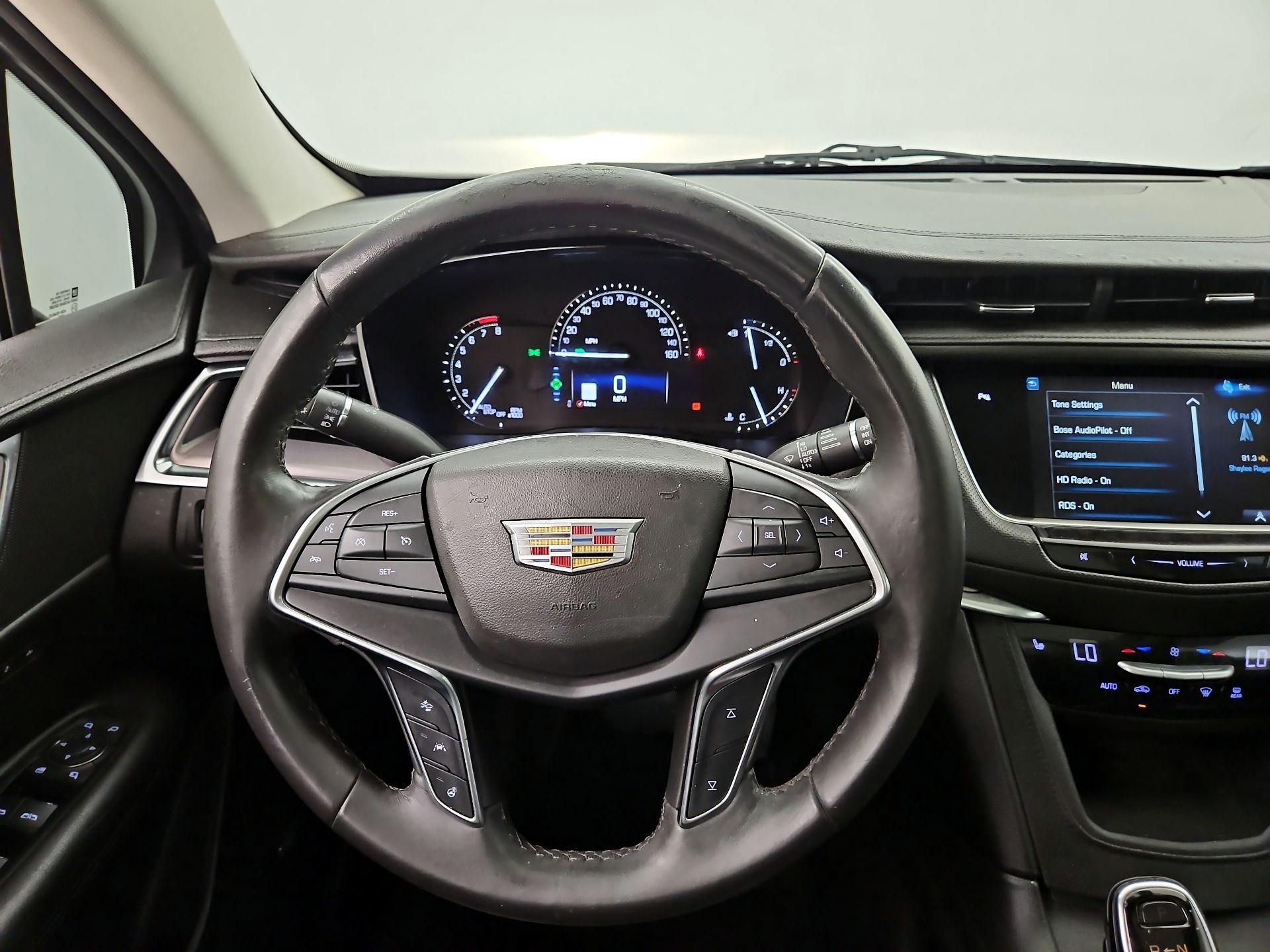 Thumbnail: 2018 Cadillac XT5 - 10