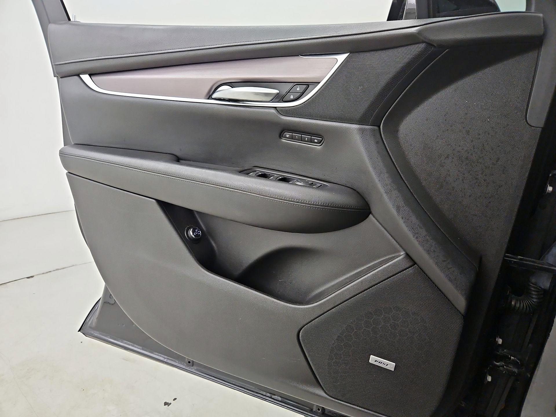 Thumbnail: 2018 Cadillac XT5 - 12