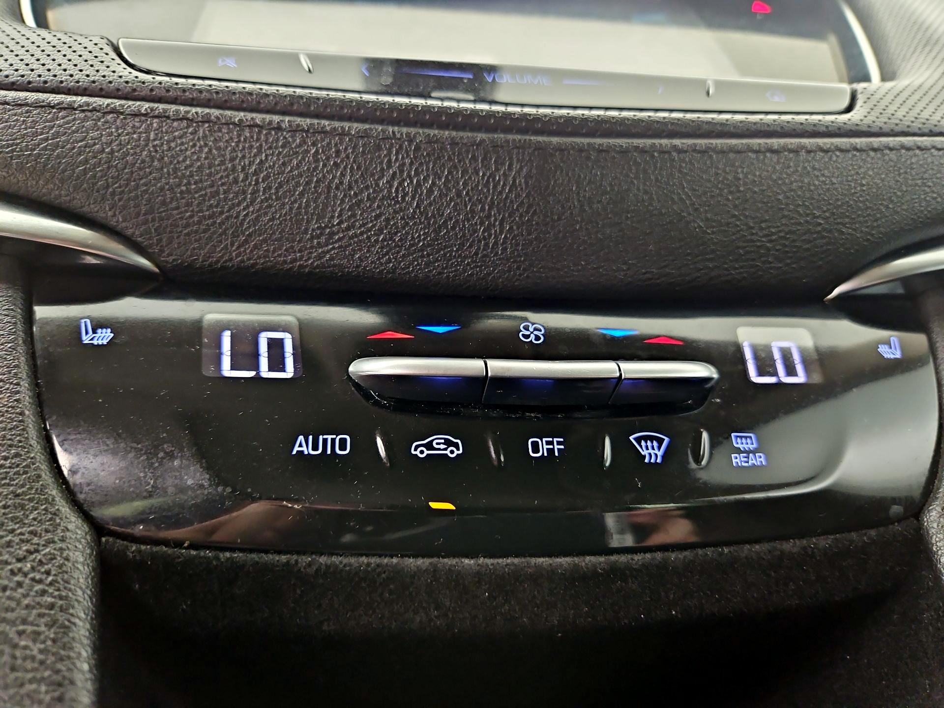 Thumbnail: 2018 Cadillac XT5 - 16