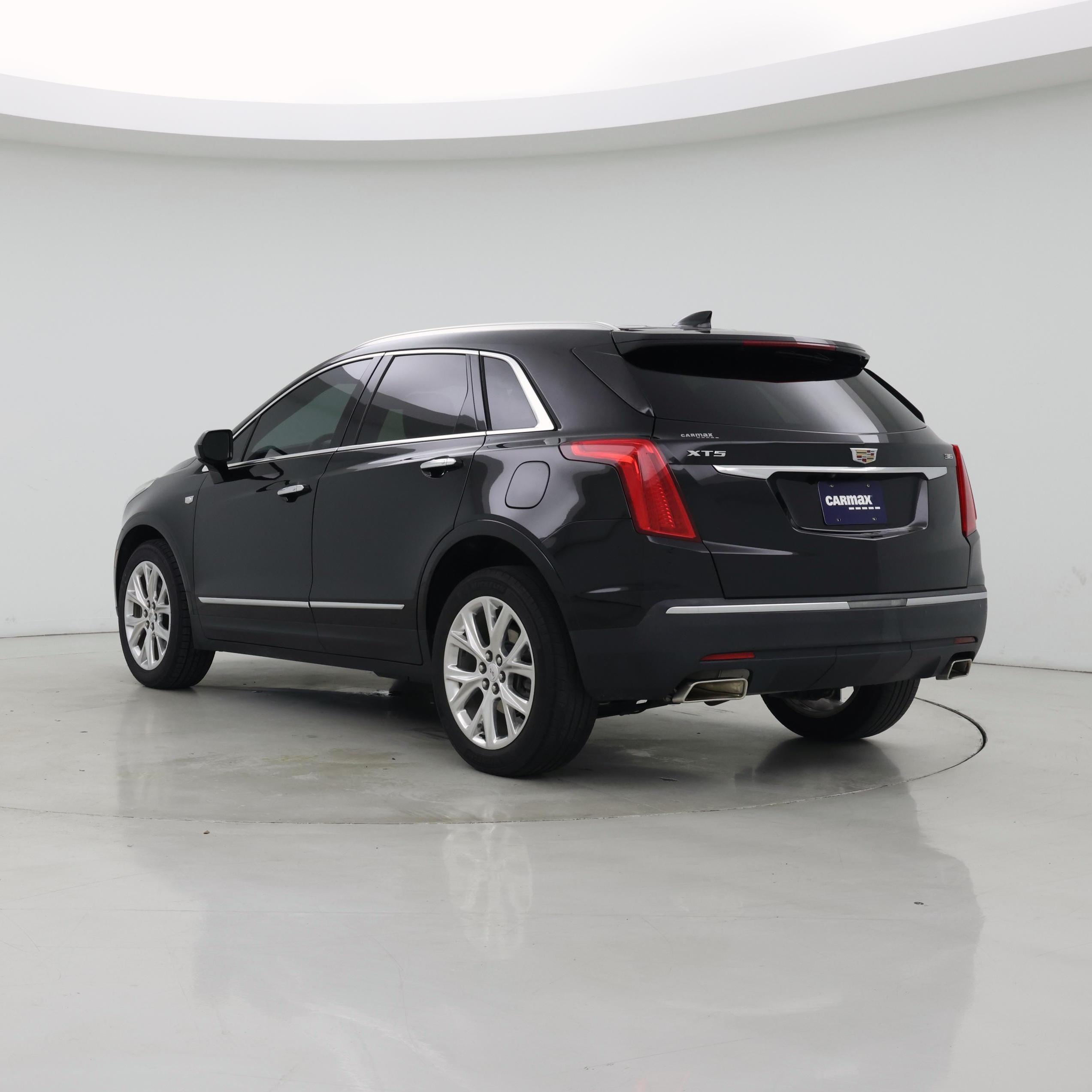 Thumbnail: 2018 Cadillac XT5 - 2