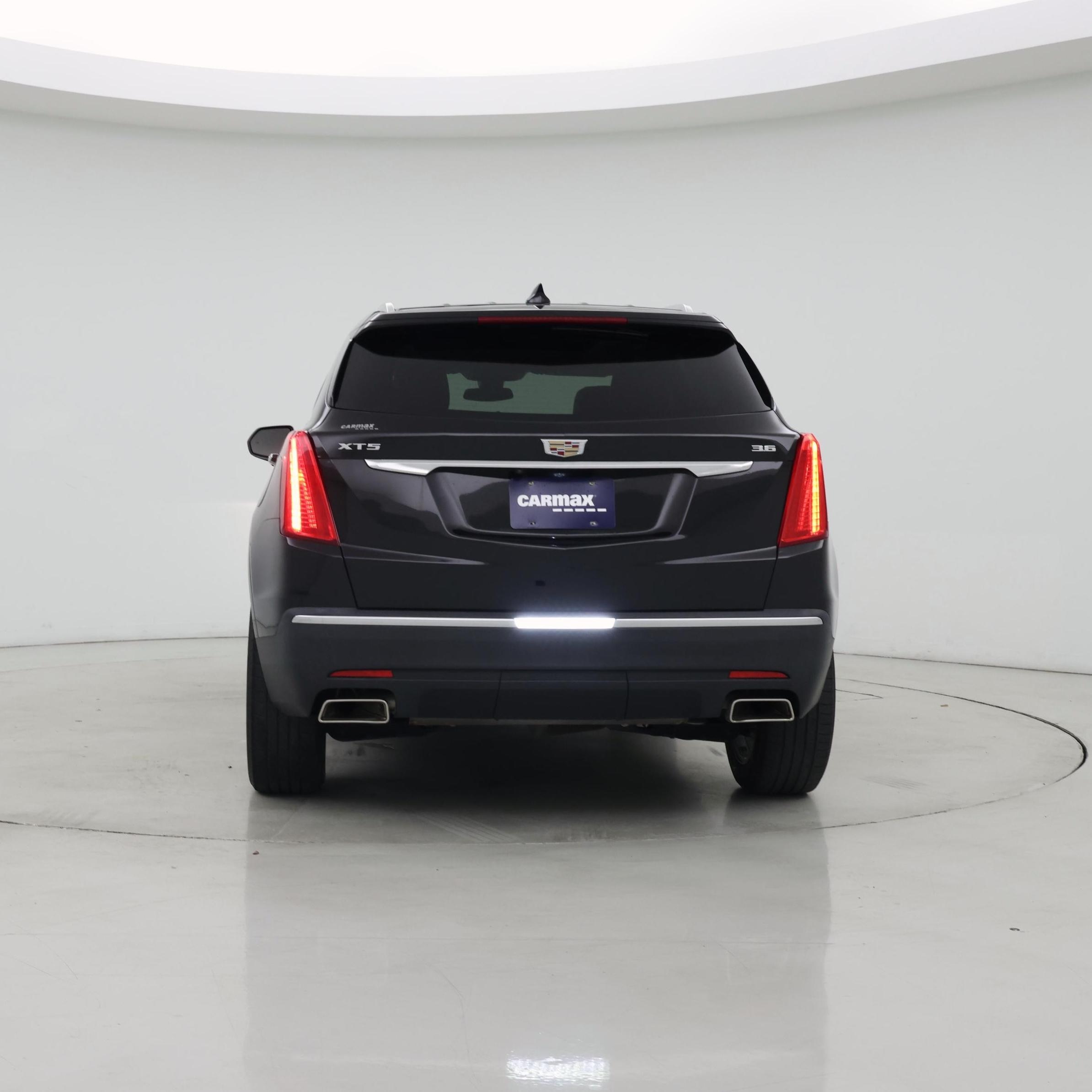 Thumbnail: 2018 Cadillac XT5 - 6