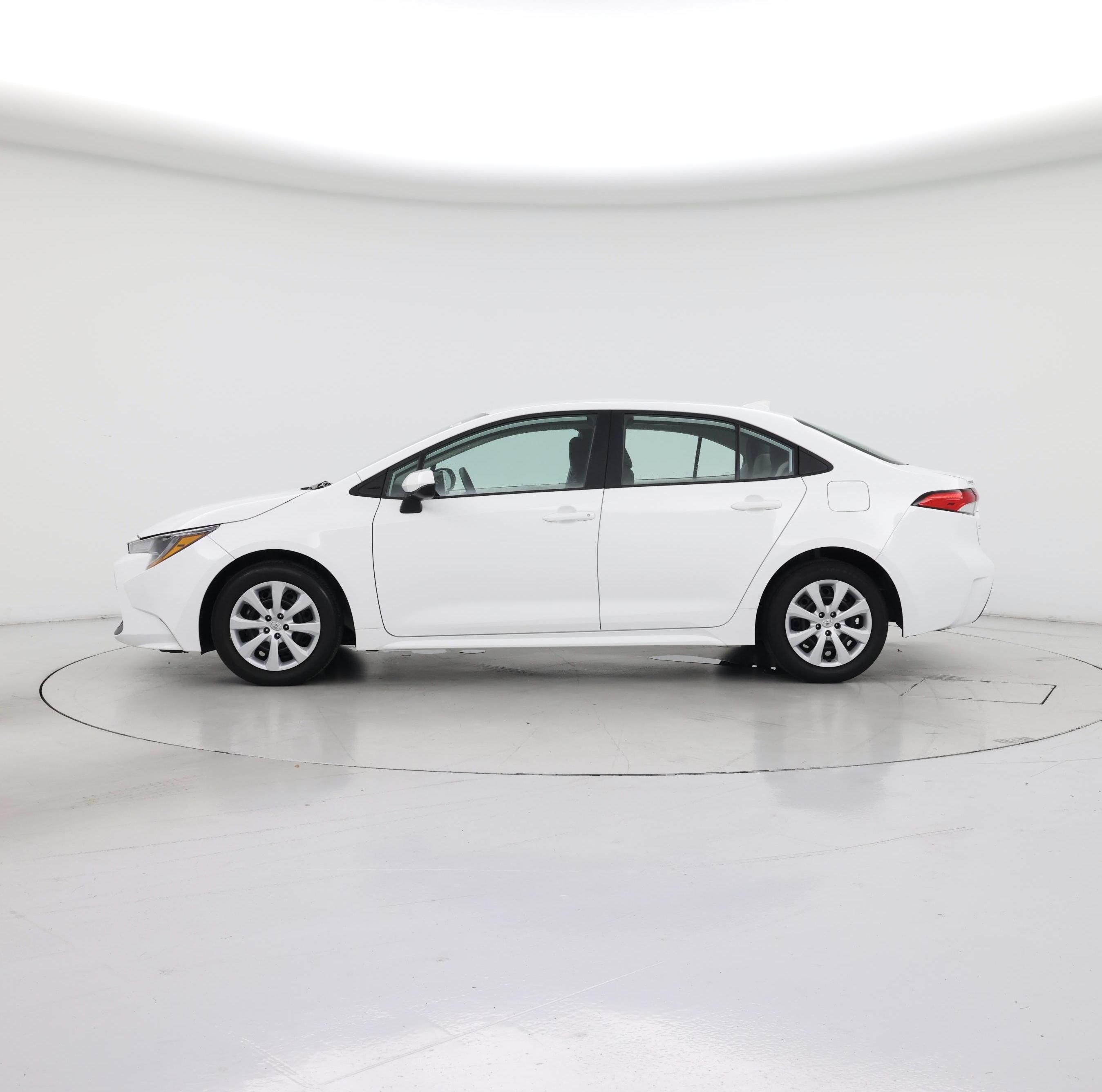 Thumbnail: 2022 Toyota Corolla - 3