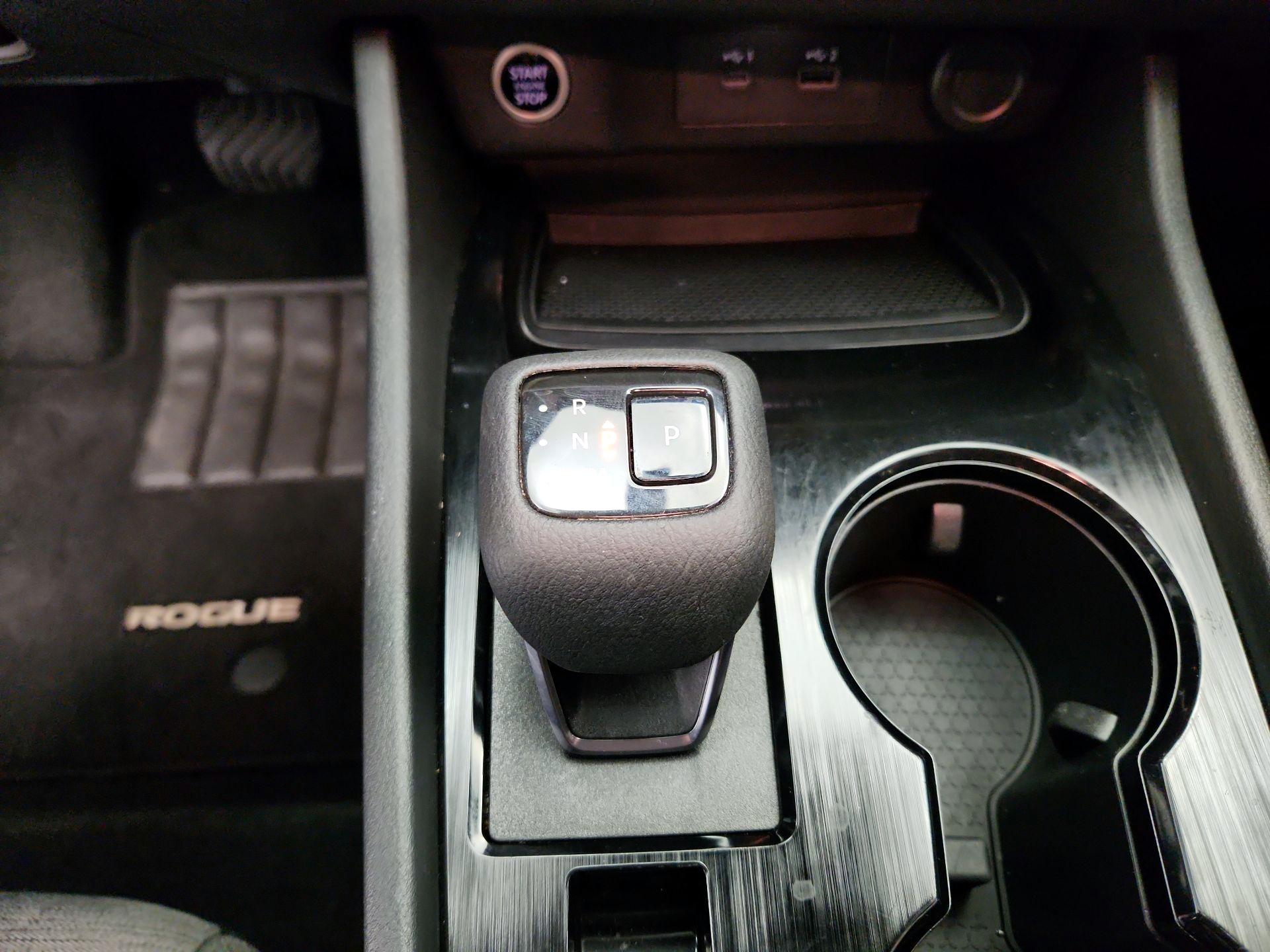 Thumbnail: 2021 Nissan Rogue - 17