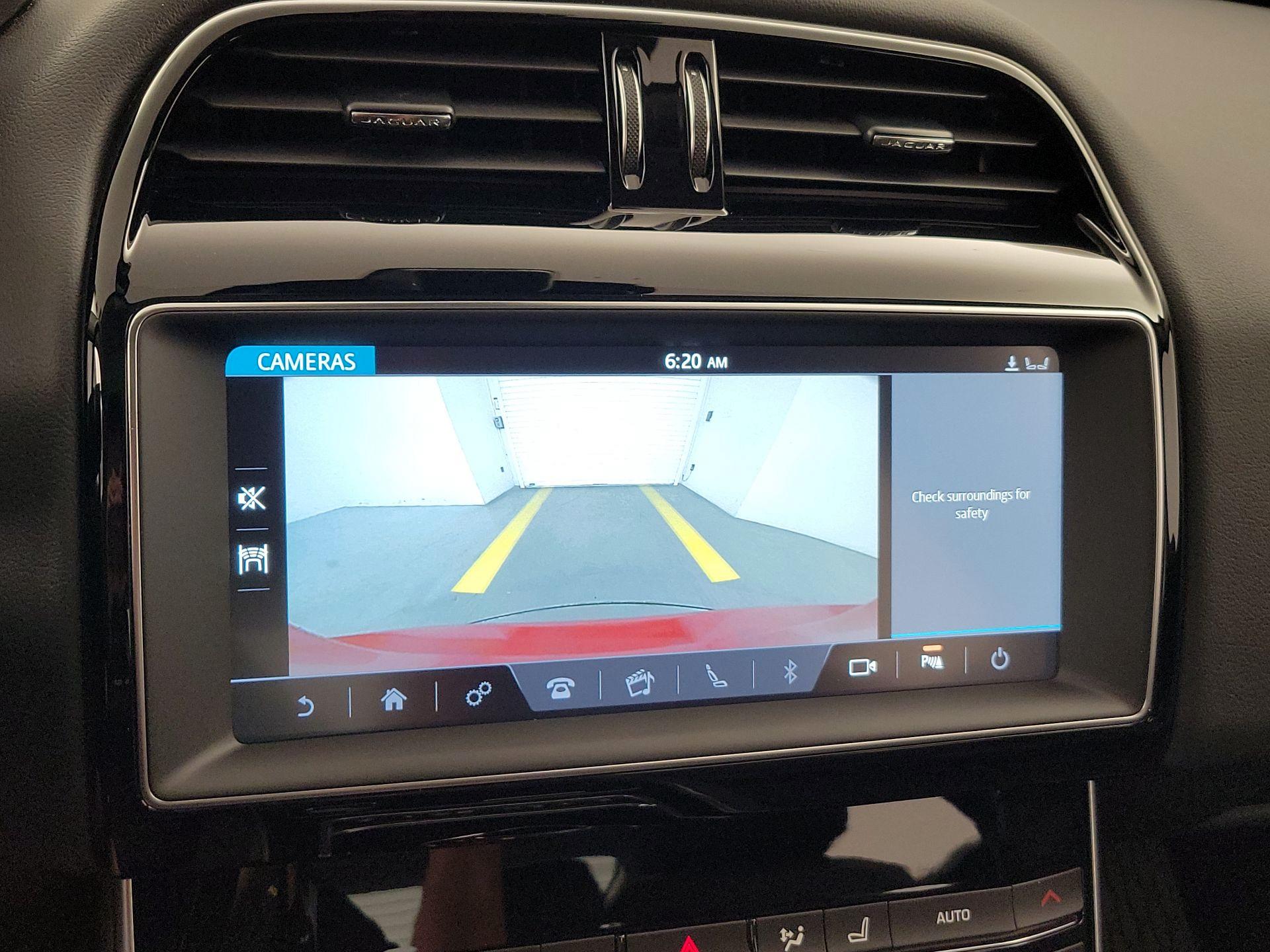 Thumbnail: 2019 Jaguar XE - 14
