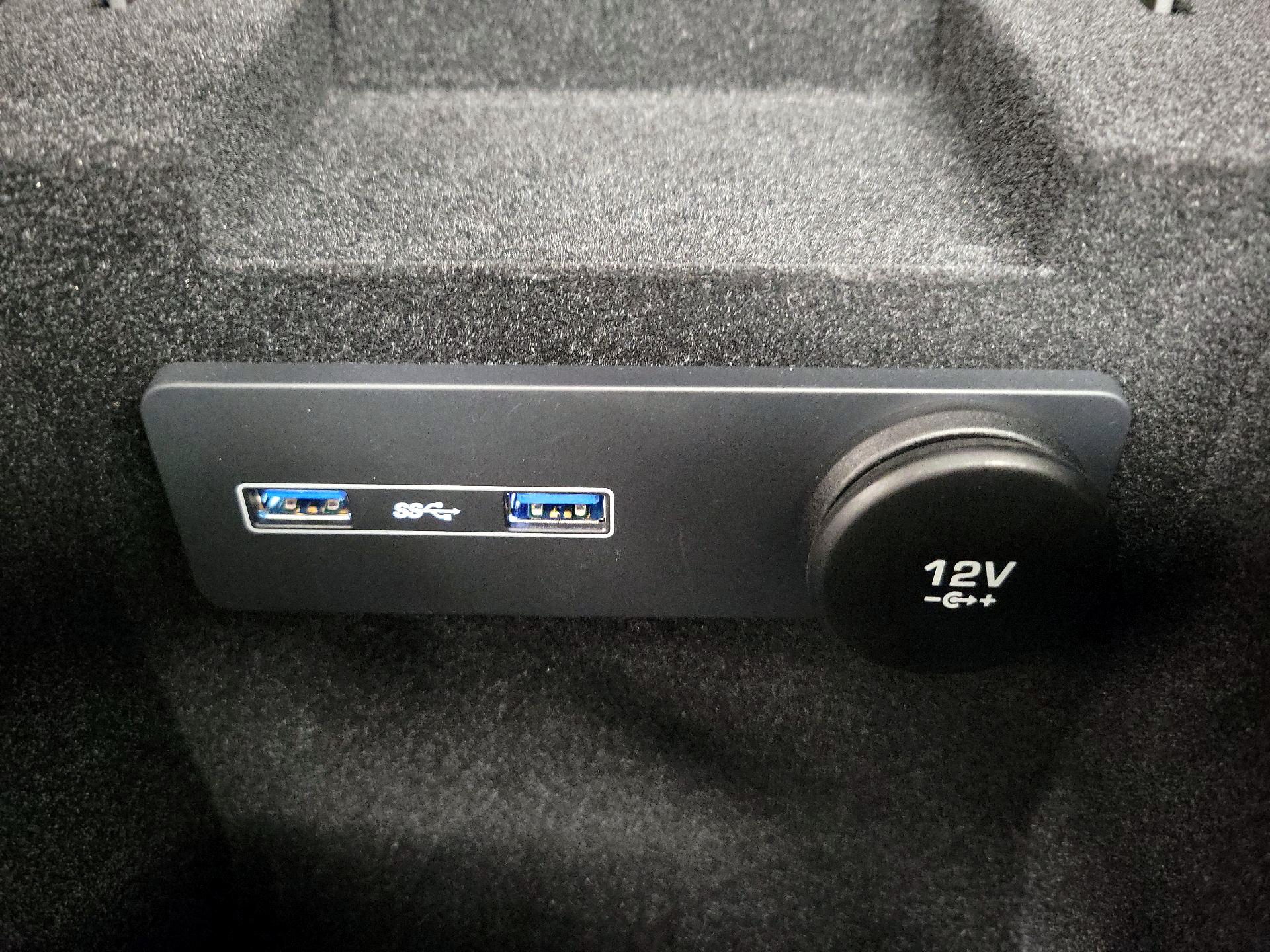 Thumbnail: 2019 Jaguar XE - 18