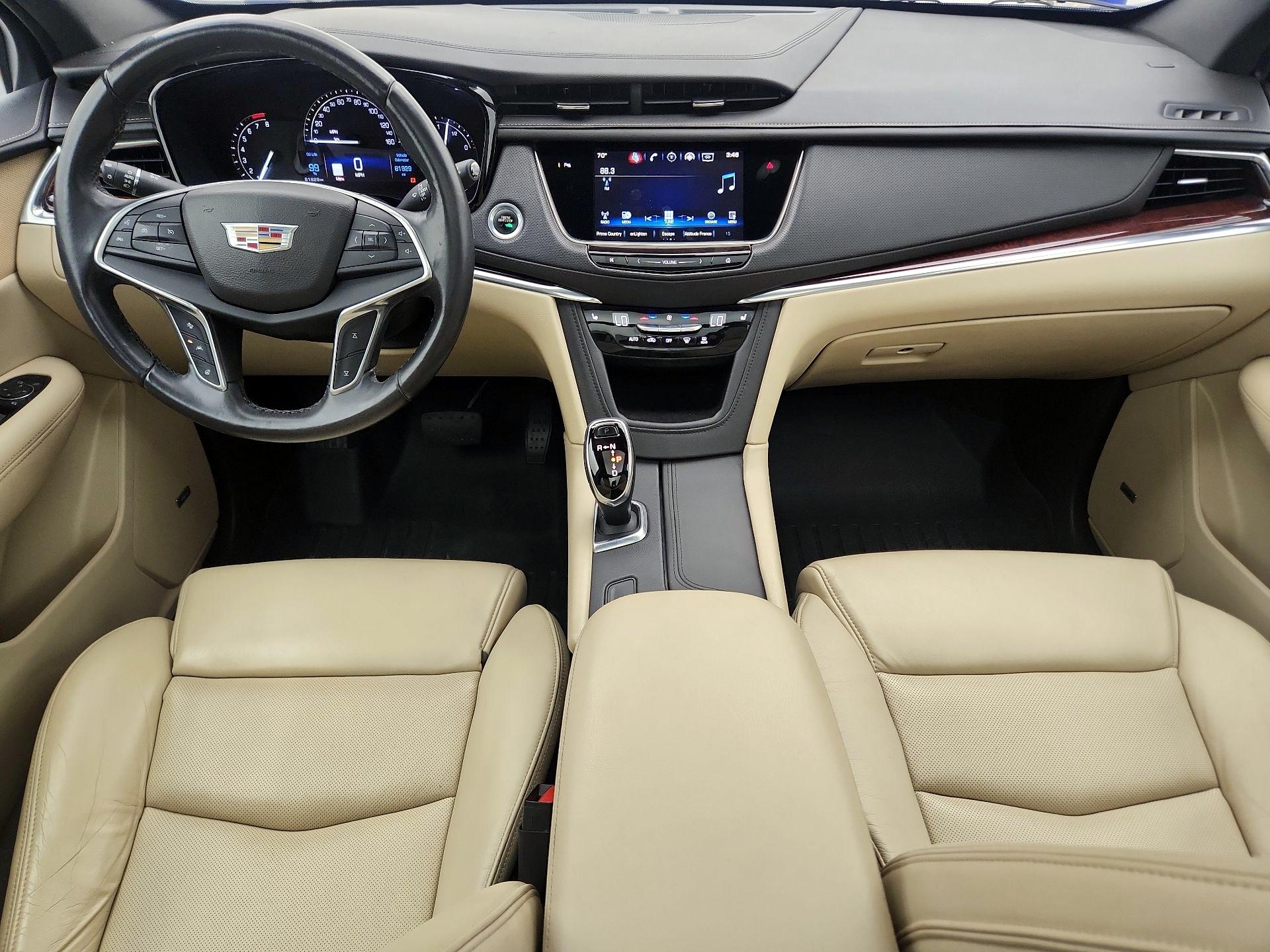 Thumbnail: 2017 Cadillac XT5 - 9