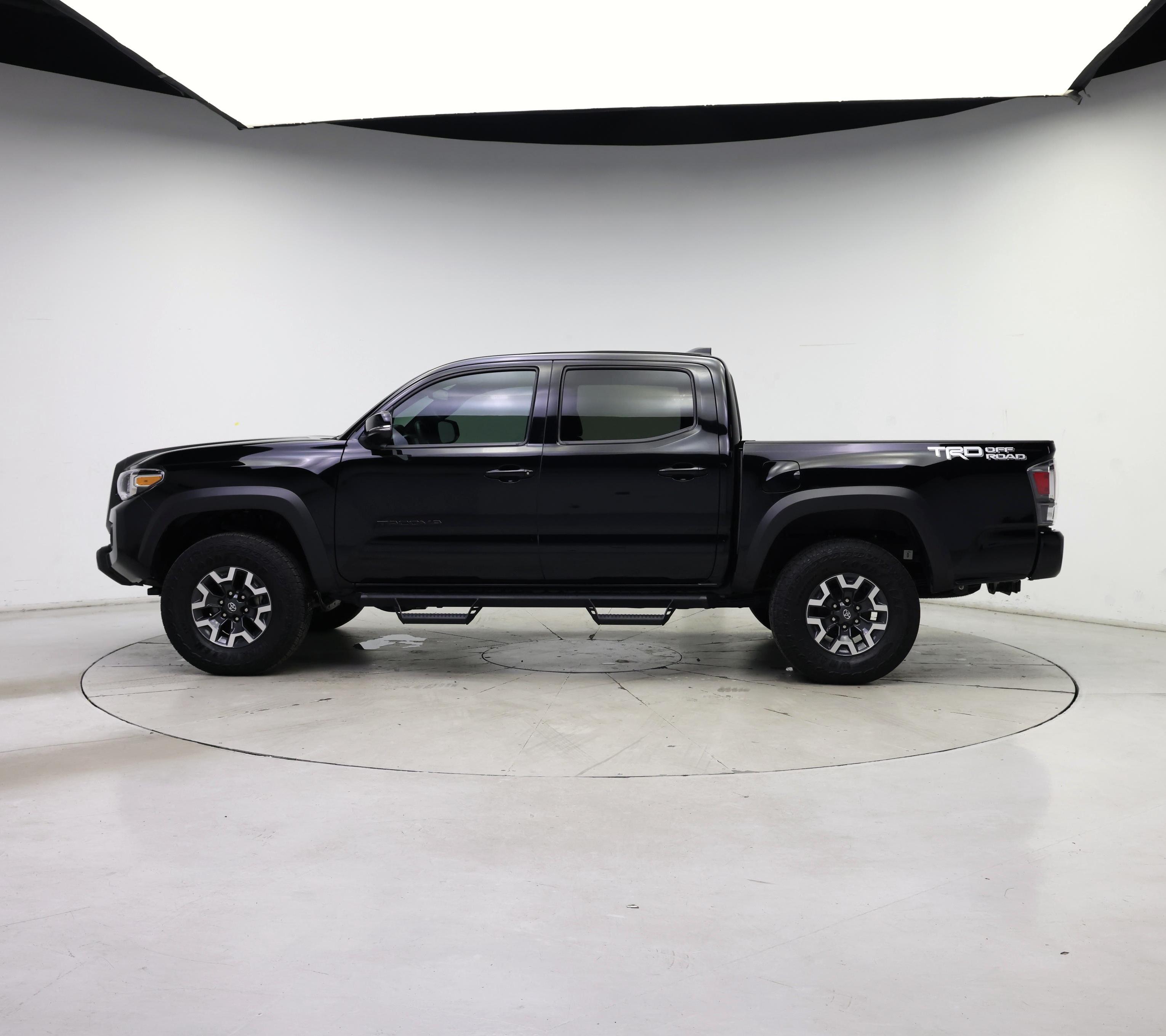 Thumbnail: 2023 Toyota Tacoma - 3